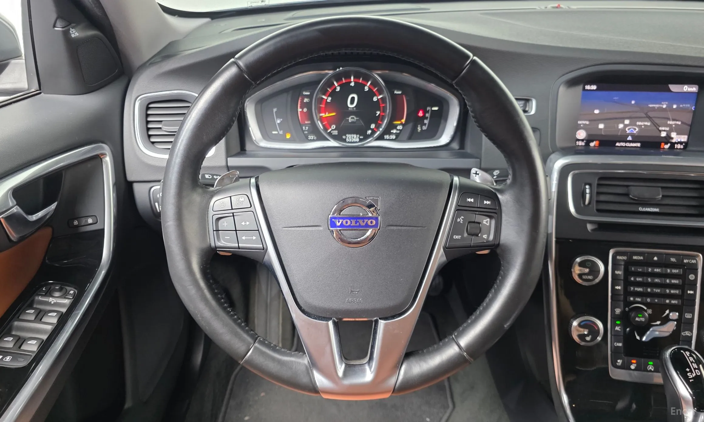 Volvo S60 превью 13
