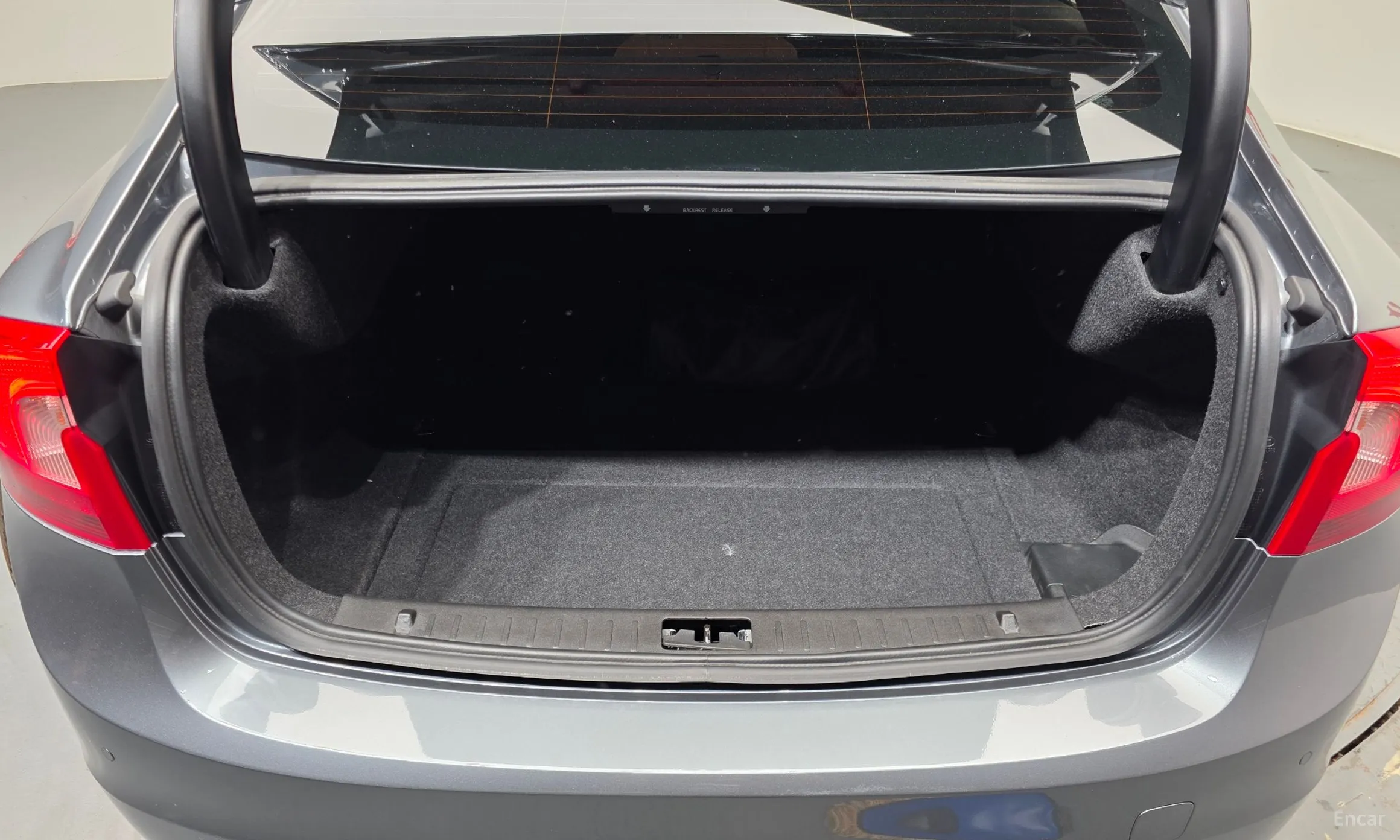 Volvo S60 превью 20