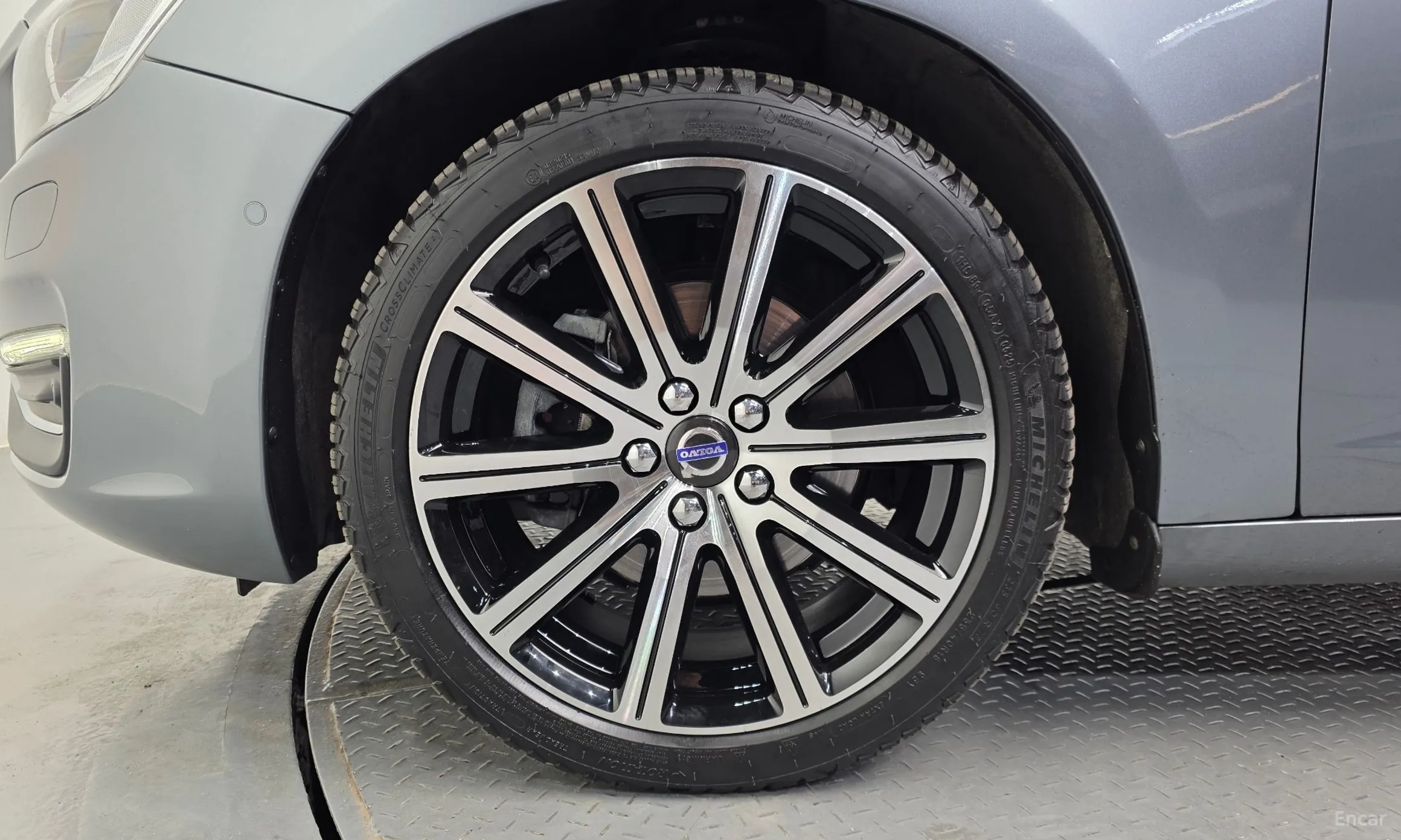 Volvo S60 превью 5