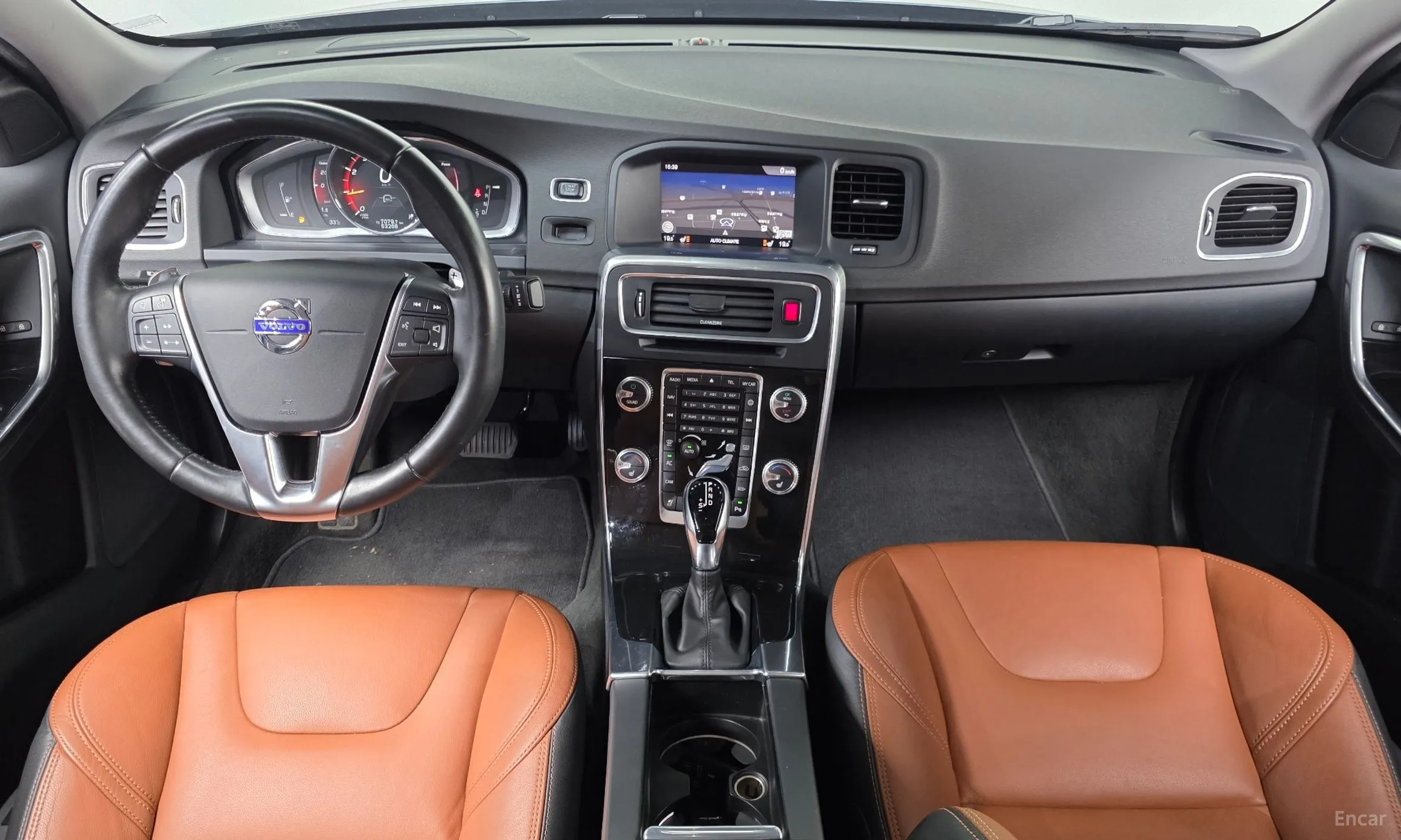 Volvo S60 превью 7