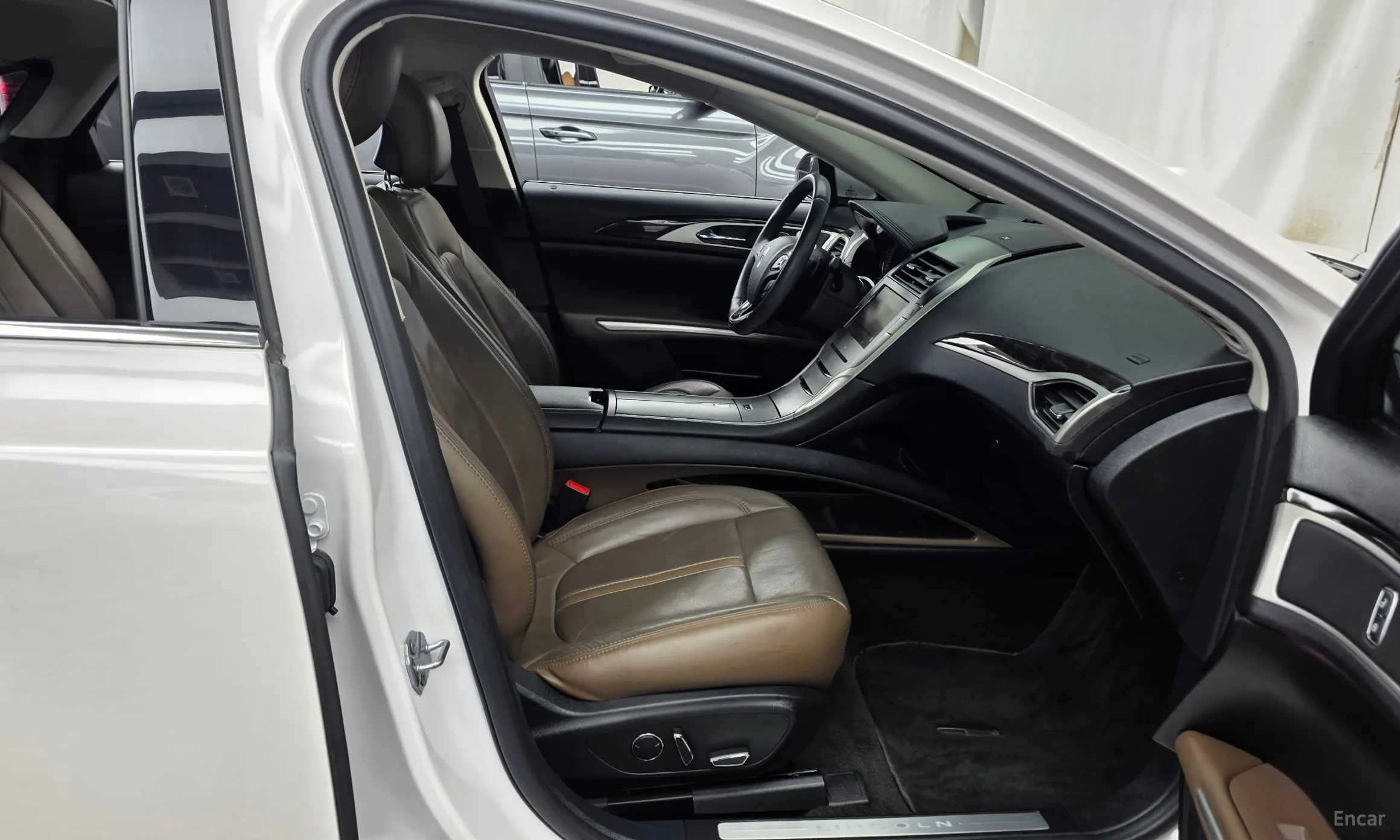 Lincoln New MKZ превью 11