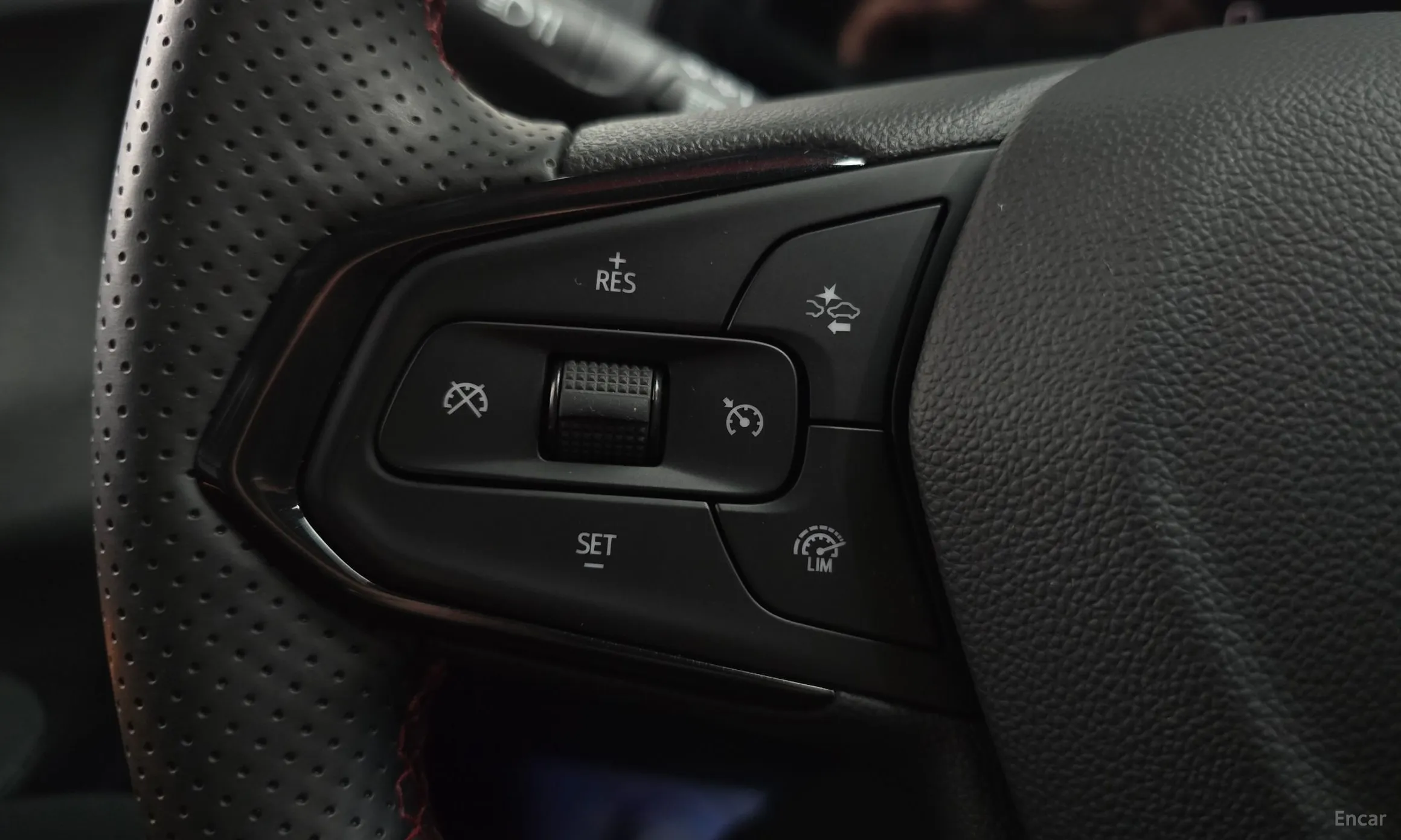Chevrolet (GM Daewoo) Trax Crossover превью 16
