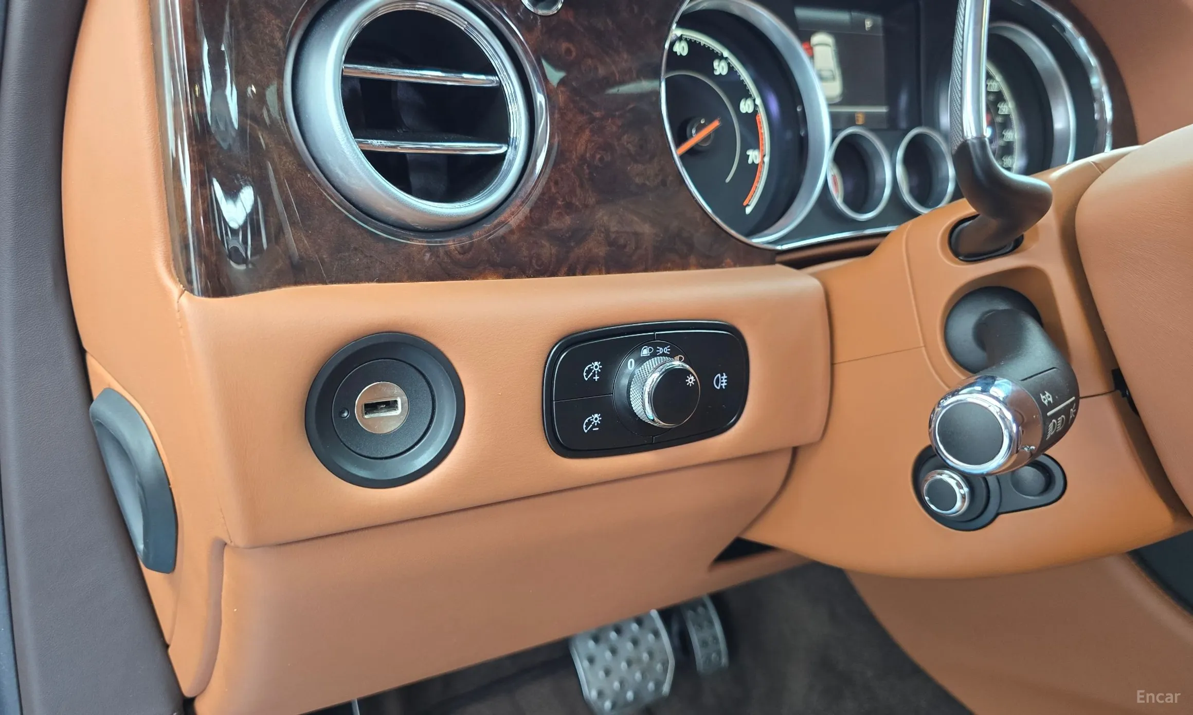 Bentley Flying Spur 2nd Generation превью 16