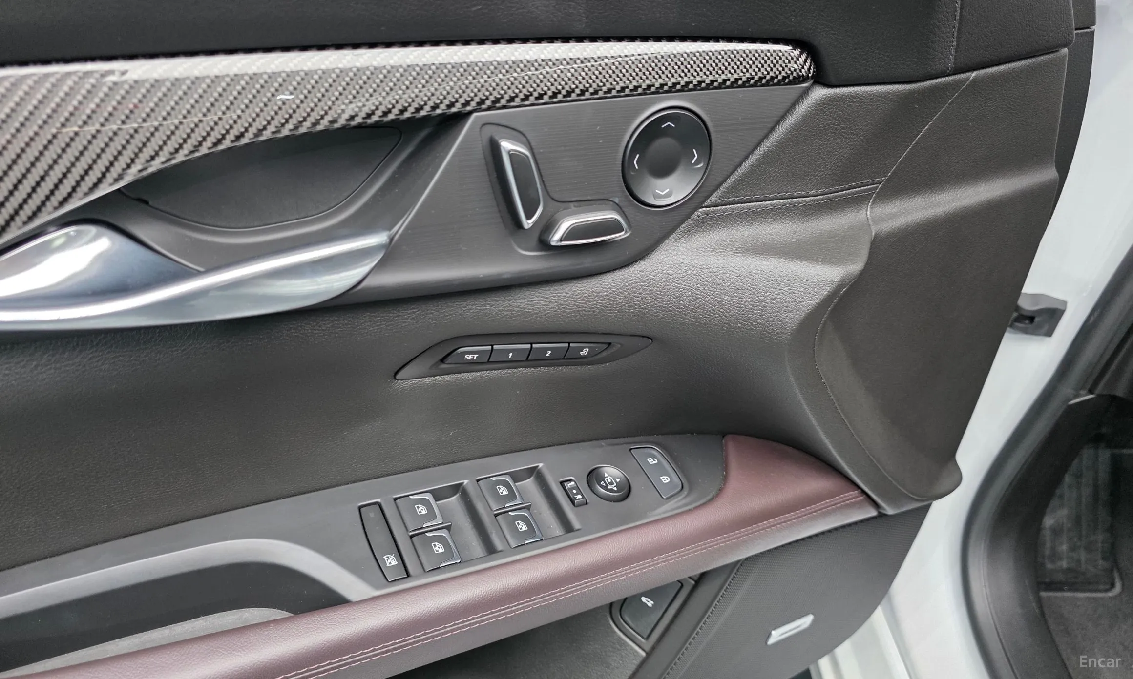Cadillac CT6 превью 20