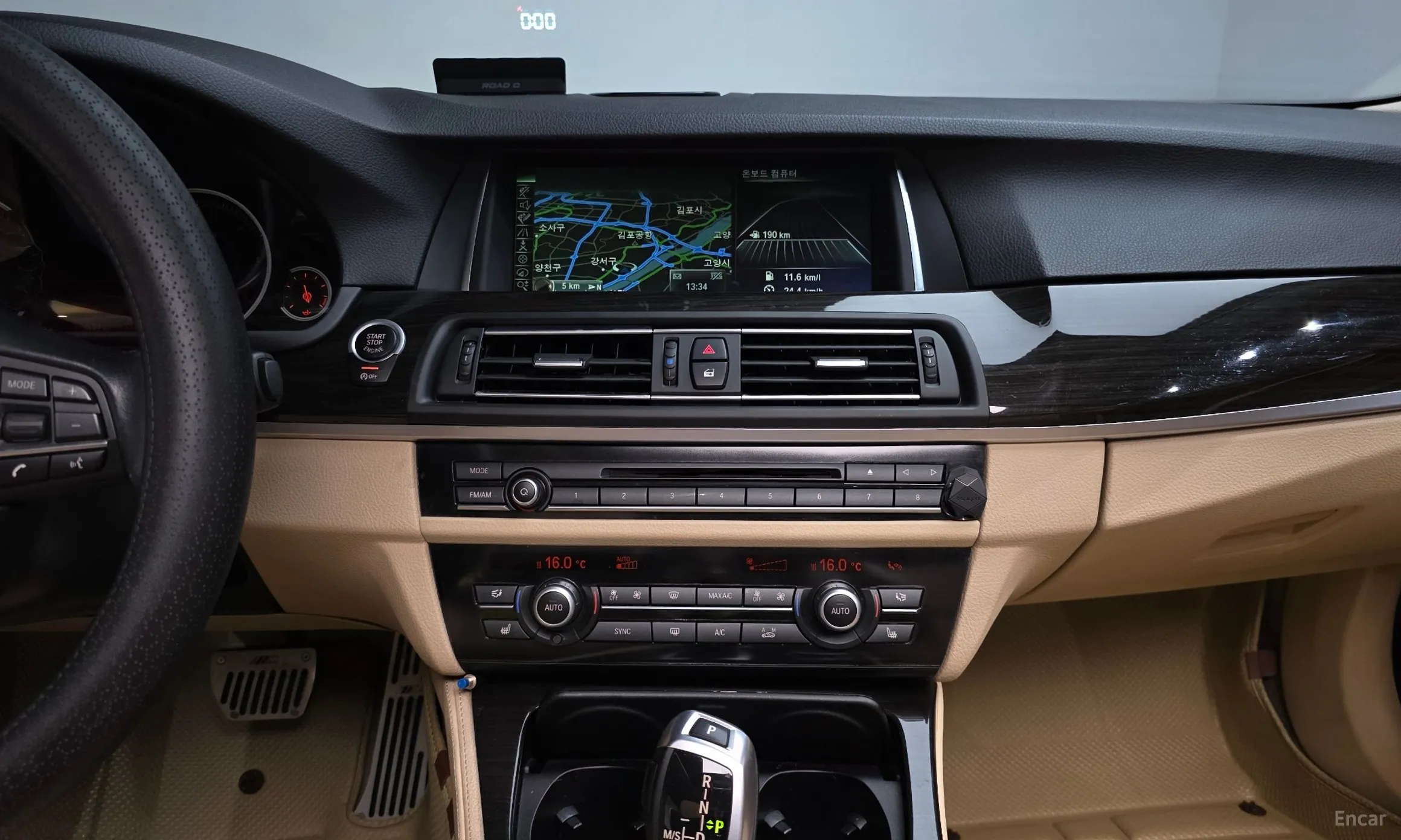 BMW 5 Series (F10) превью 13