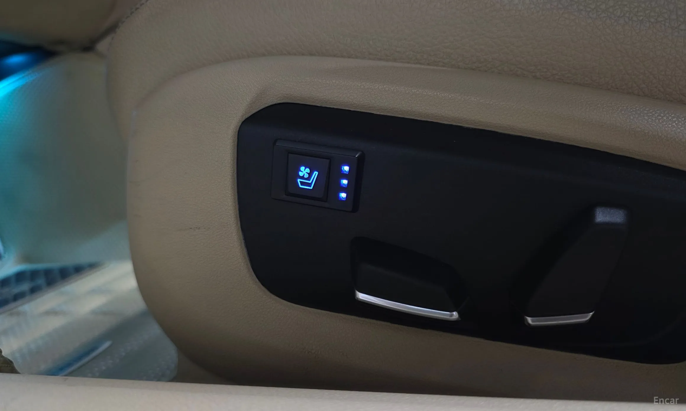 BMW 5 Series (F10) превью 18