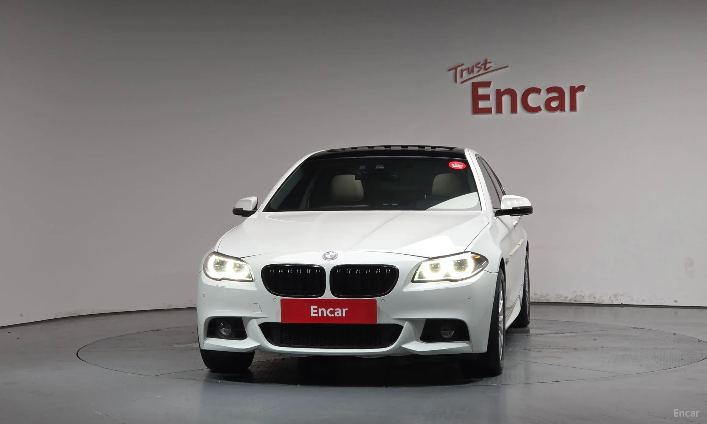 BMW 5 Series (F10) превью 3