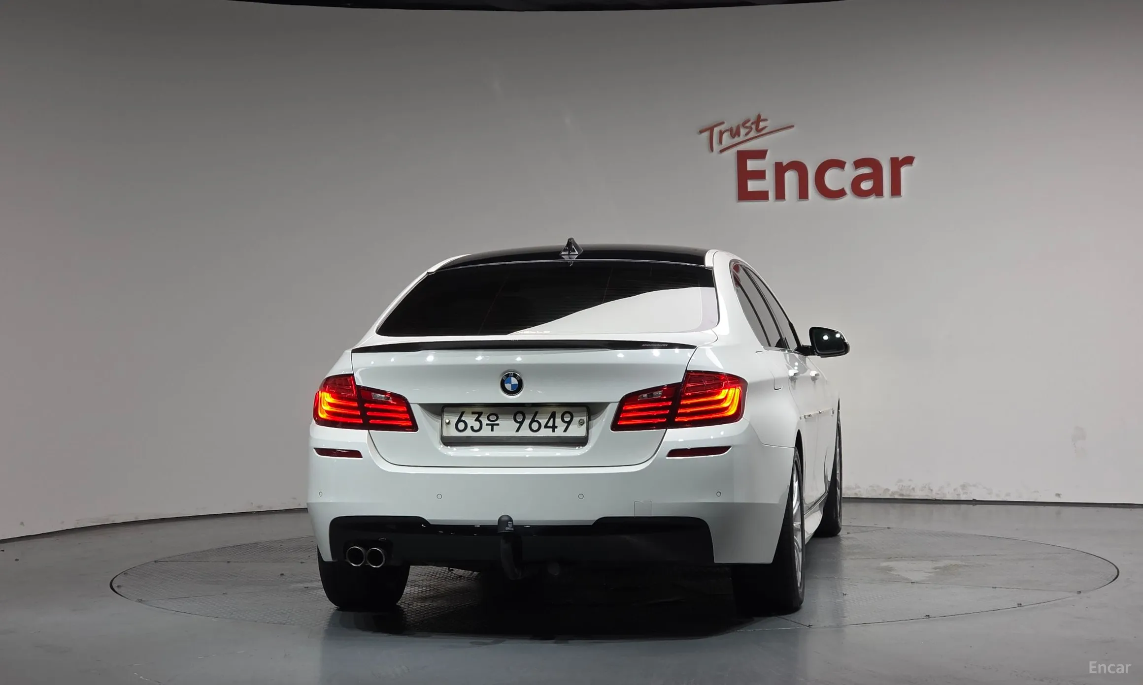 BMW 5 Series (F10) превью 4