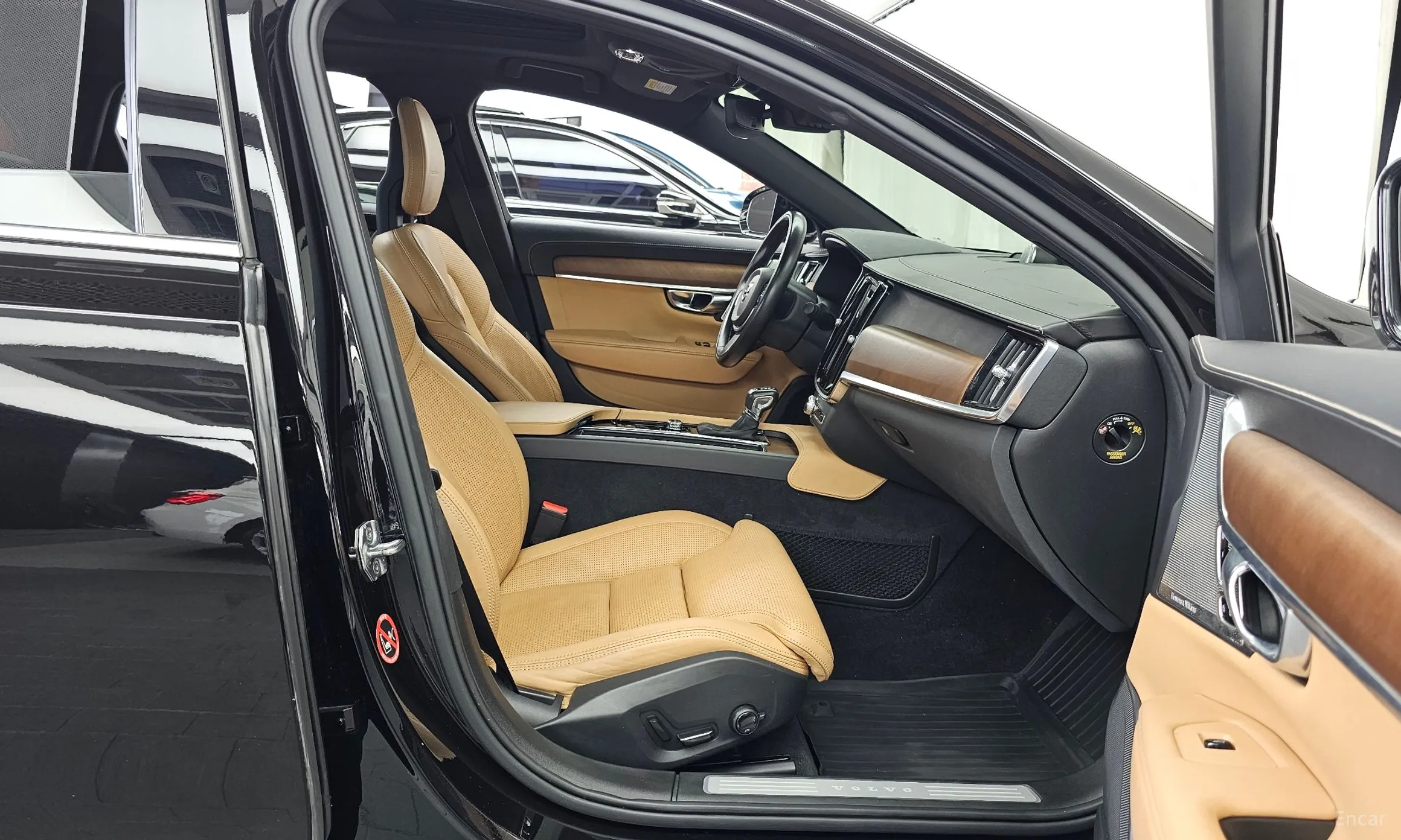 Volvo S90 превью 11