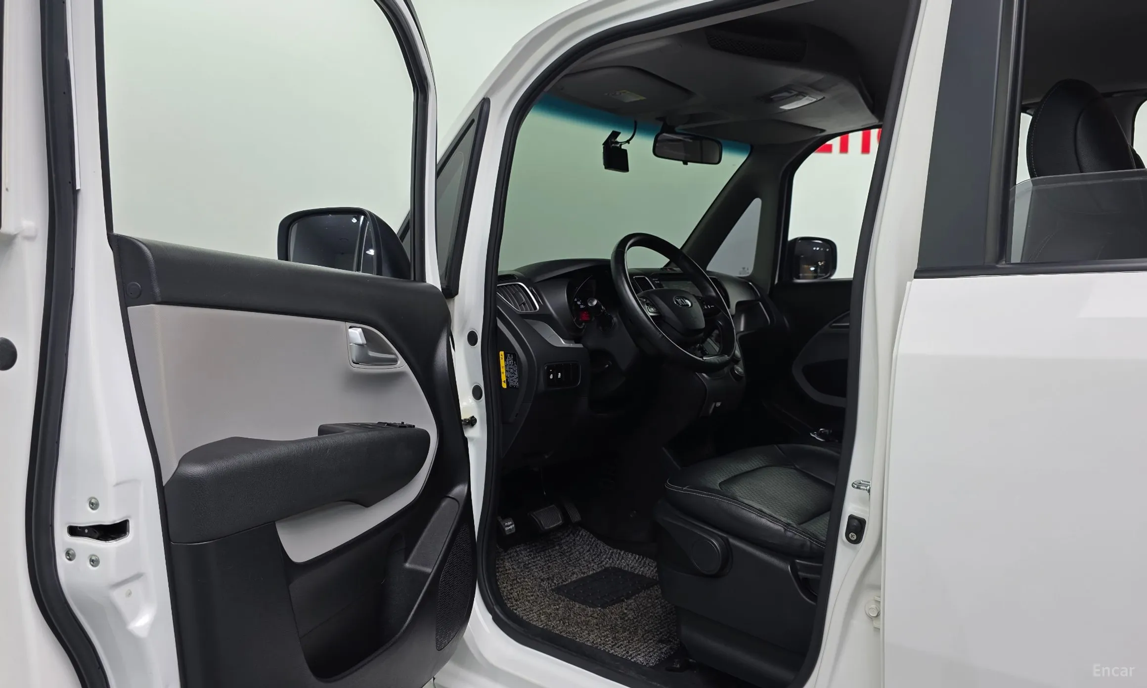 Kia Ray превью 10