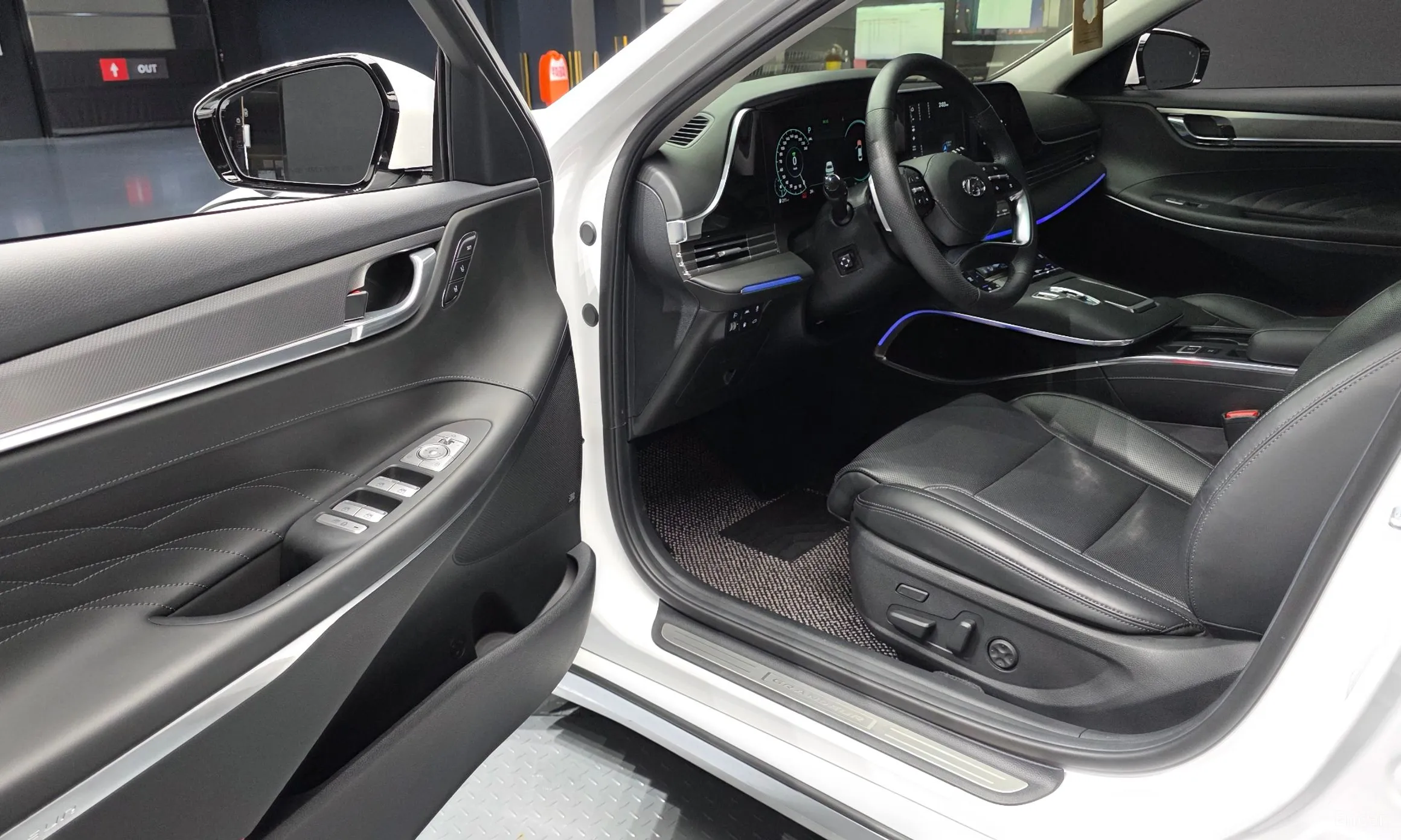 Hyundai Grandeur IG Hybrid превью 10