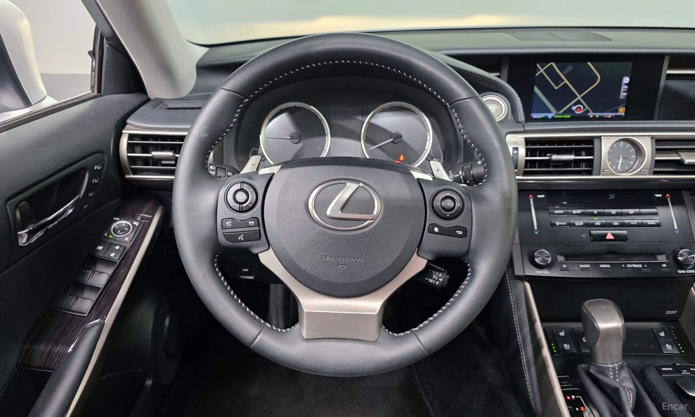 Lexus New IS250 превью 13
