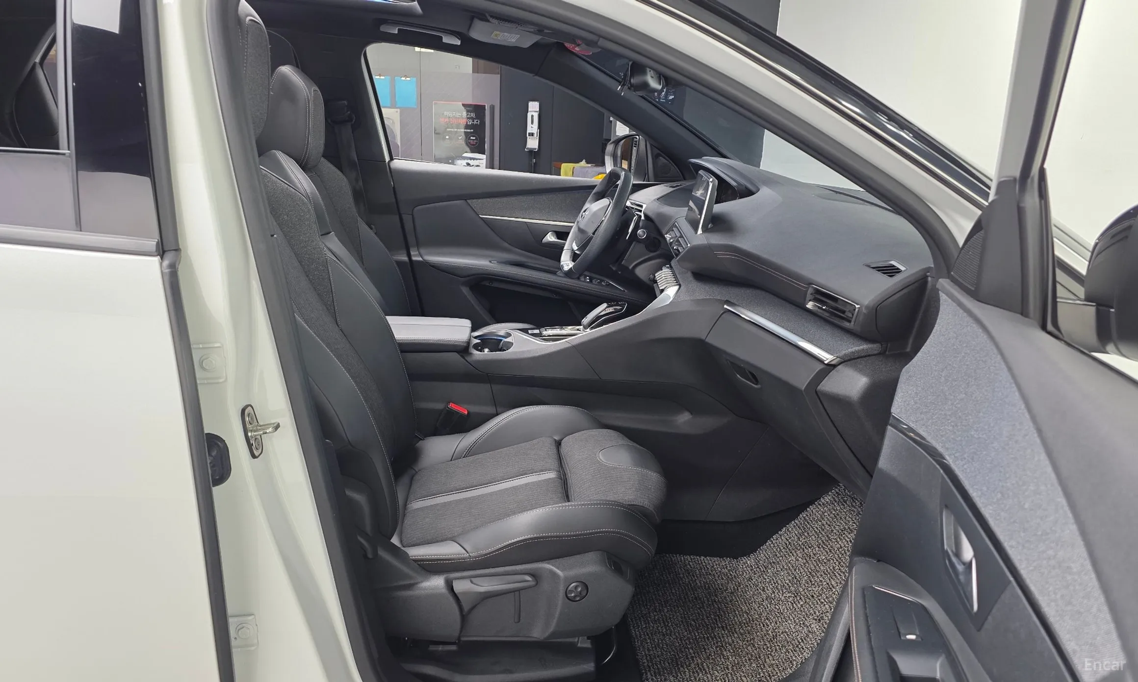 Peugeot 3008 2nd generation превью 11