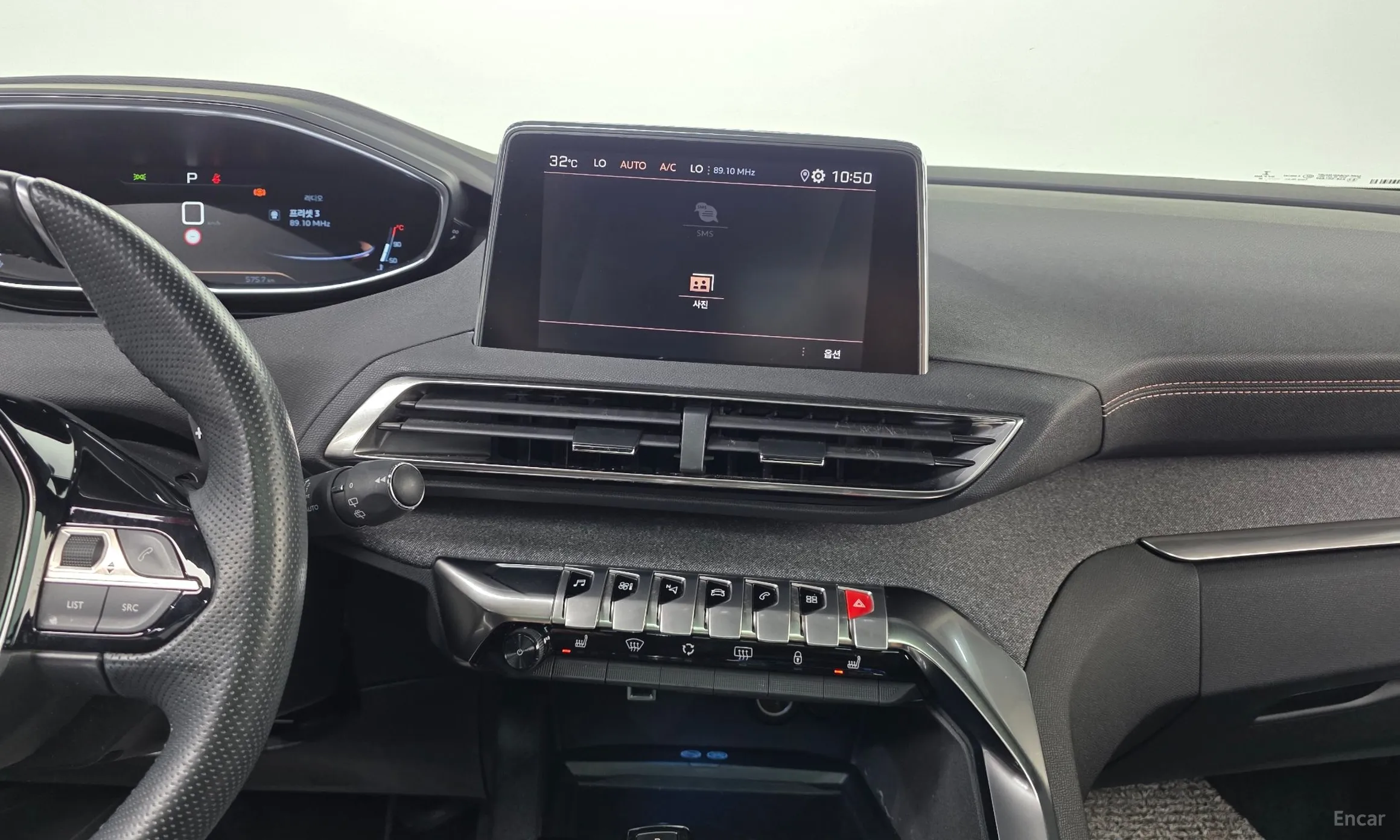 Peugeot 3008 2nd generation превью 14
