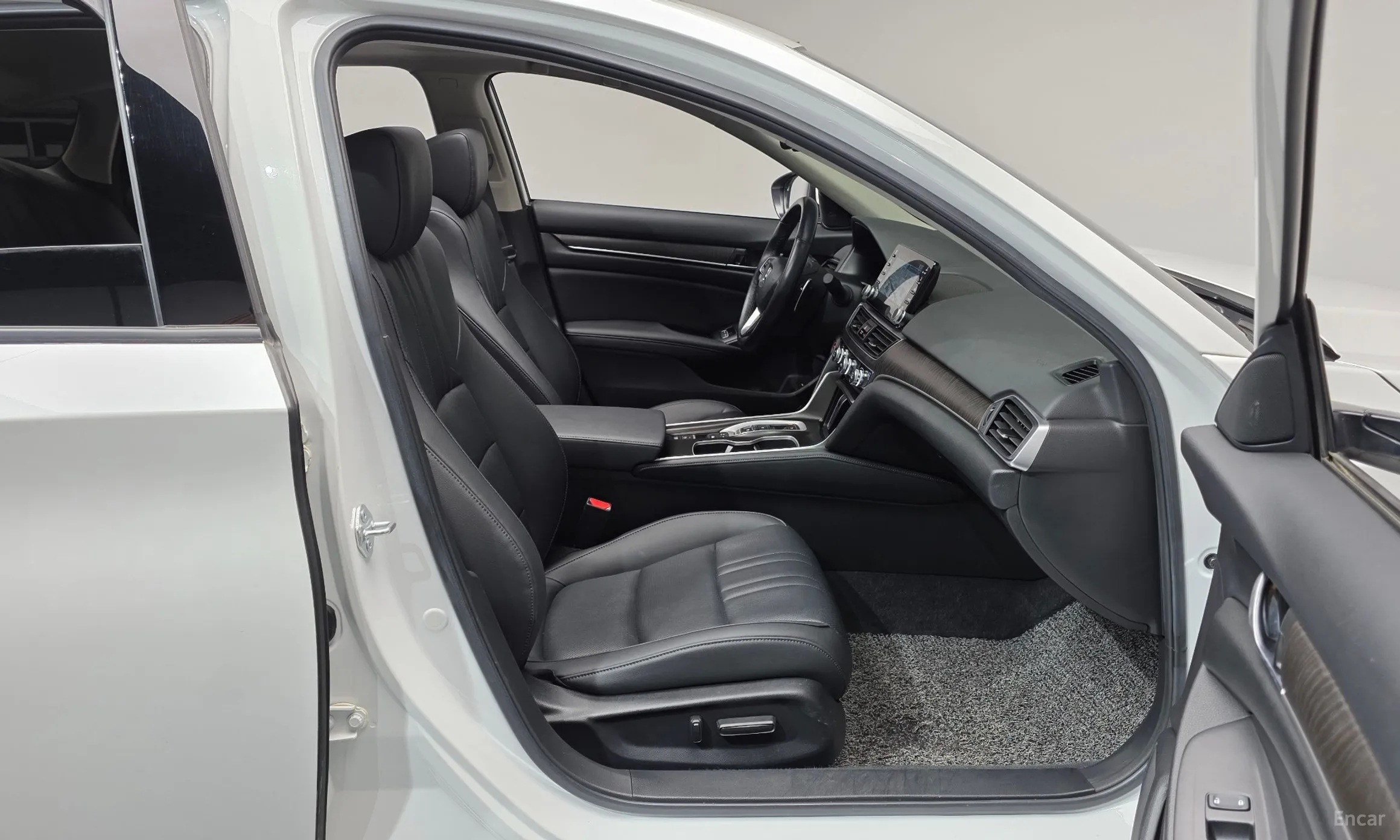Honda Accord 10th Generation превью 11