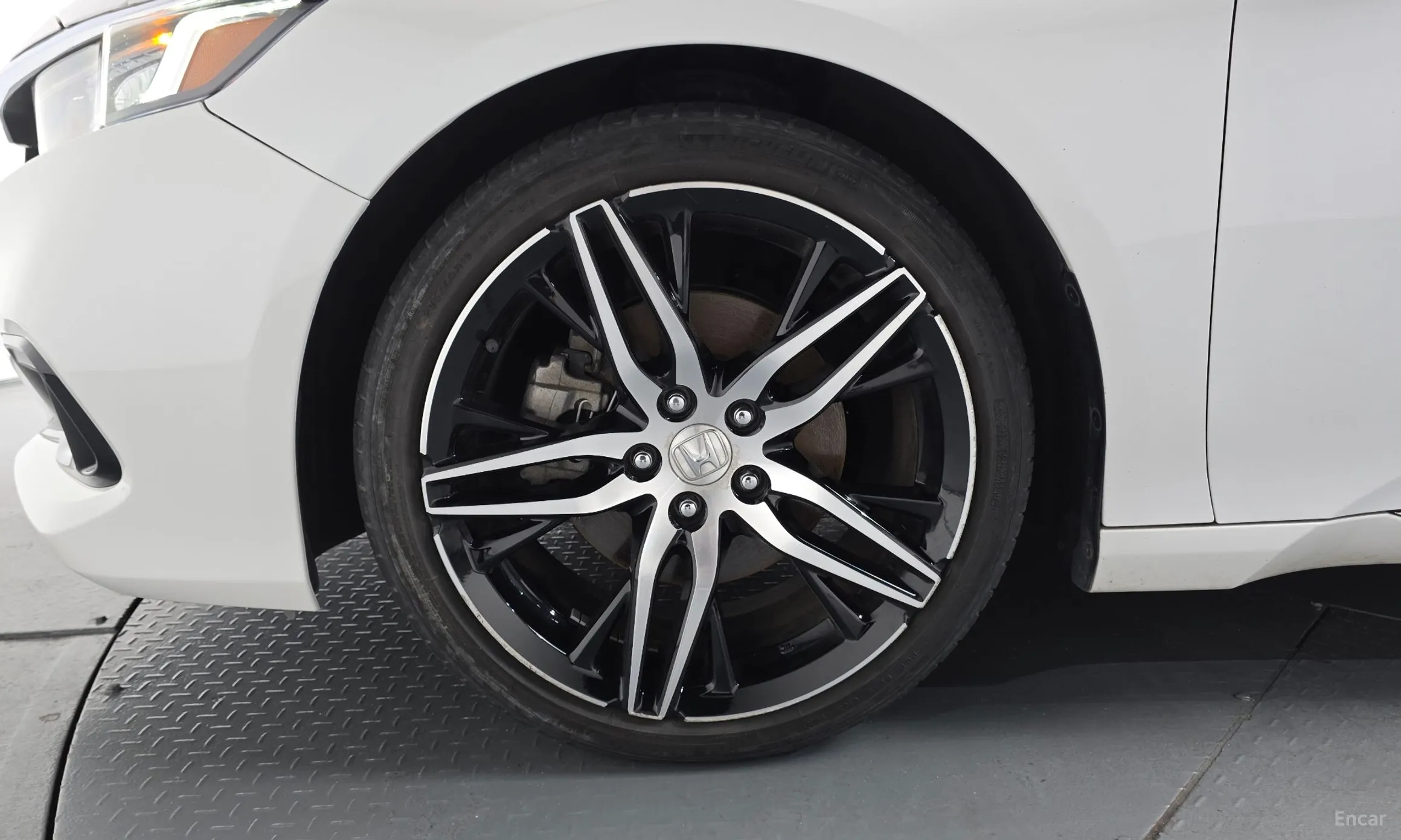 Honda Accord 10th Generation превью 5