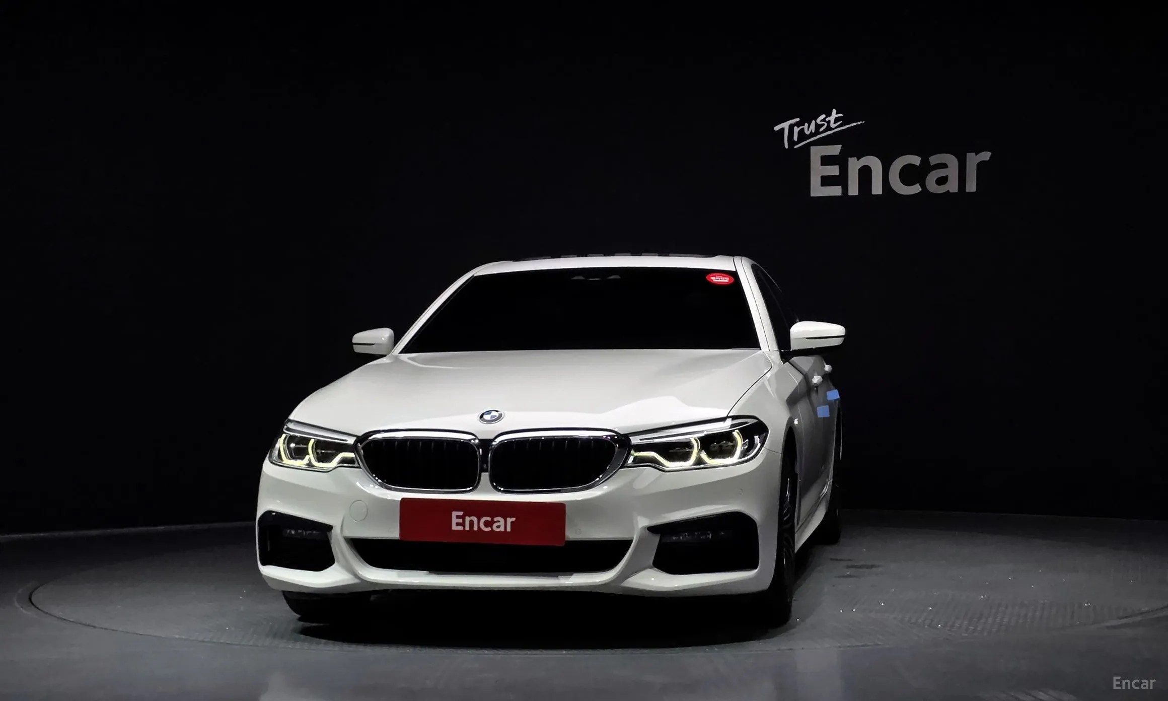 BMW 5 Series (G30) превью 3
