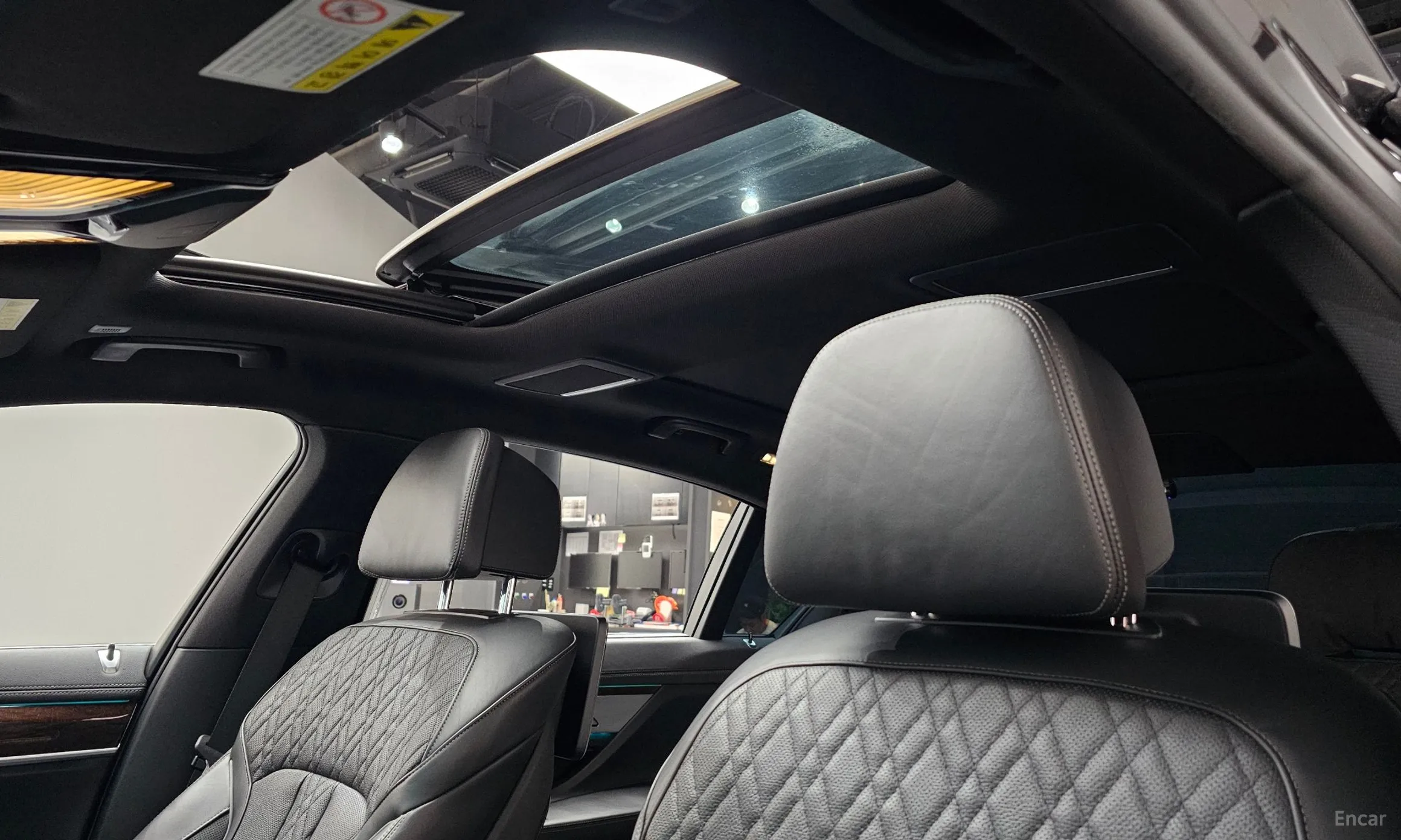 BMW 7 Series (G11) превью 16