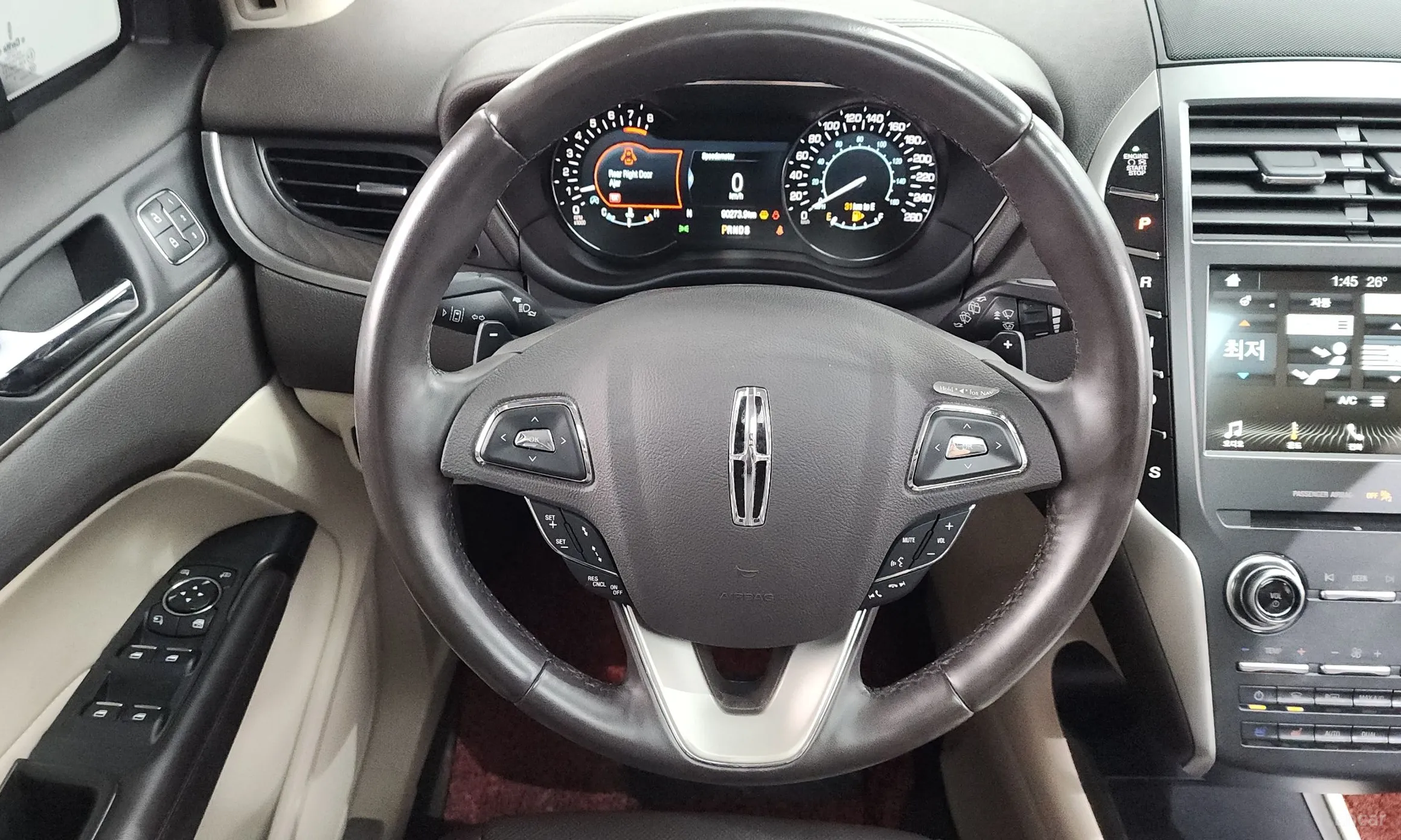 Lincoln MKC превью 13