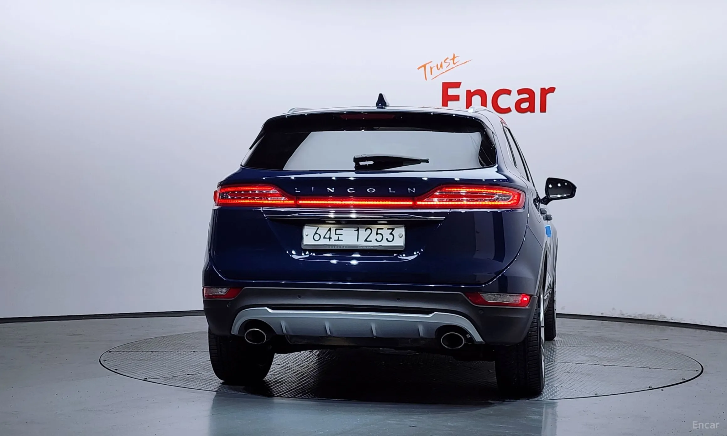 Lincoln MKC превью 4