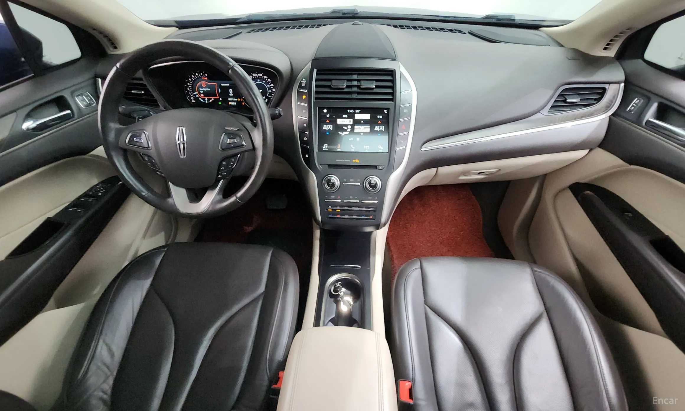 Lincoln MKC превью 7