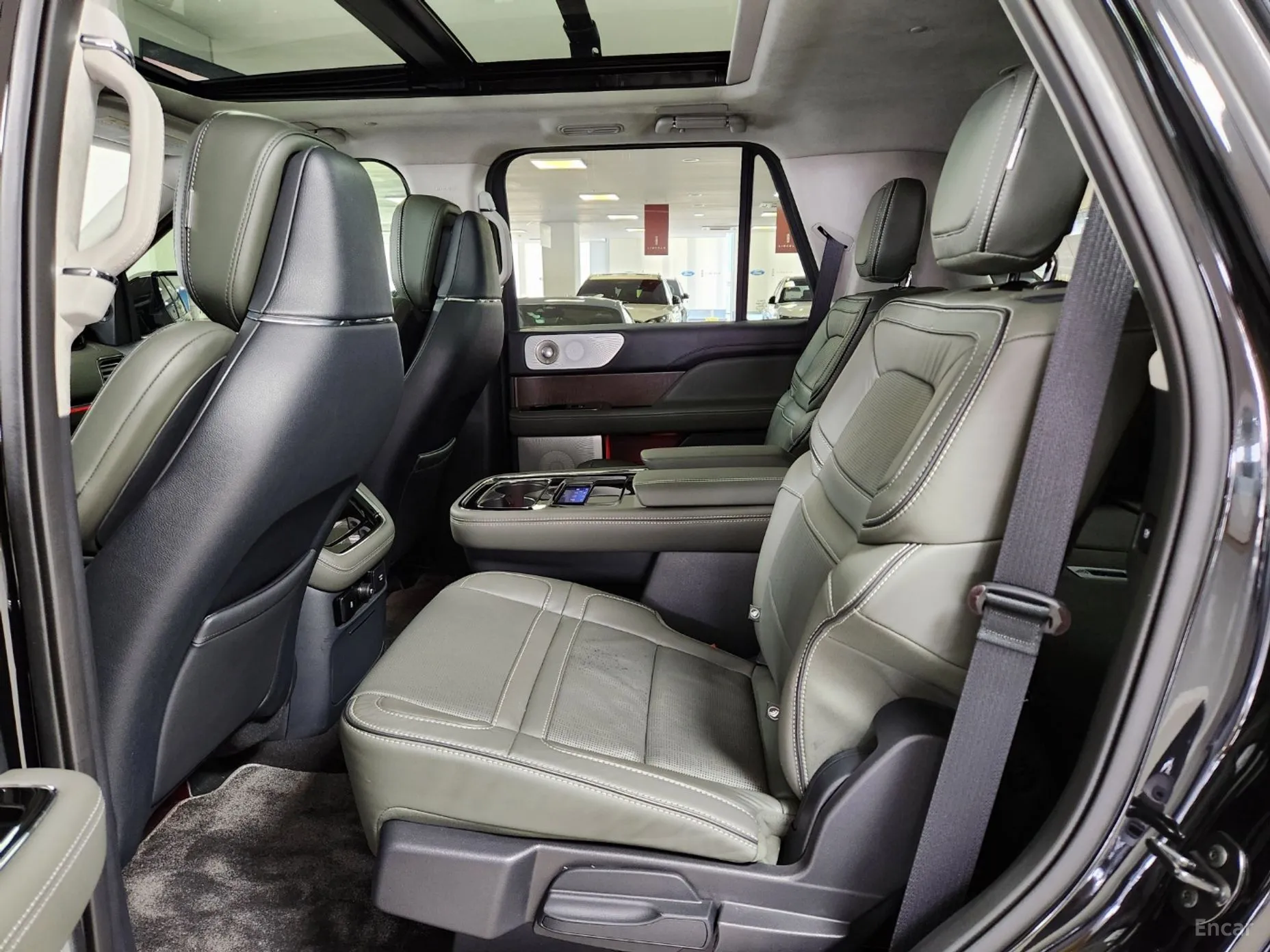 Lincoln Navigator 4th generation превью 11