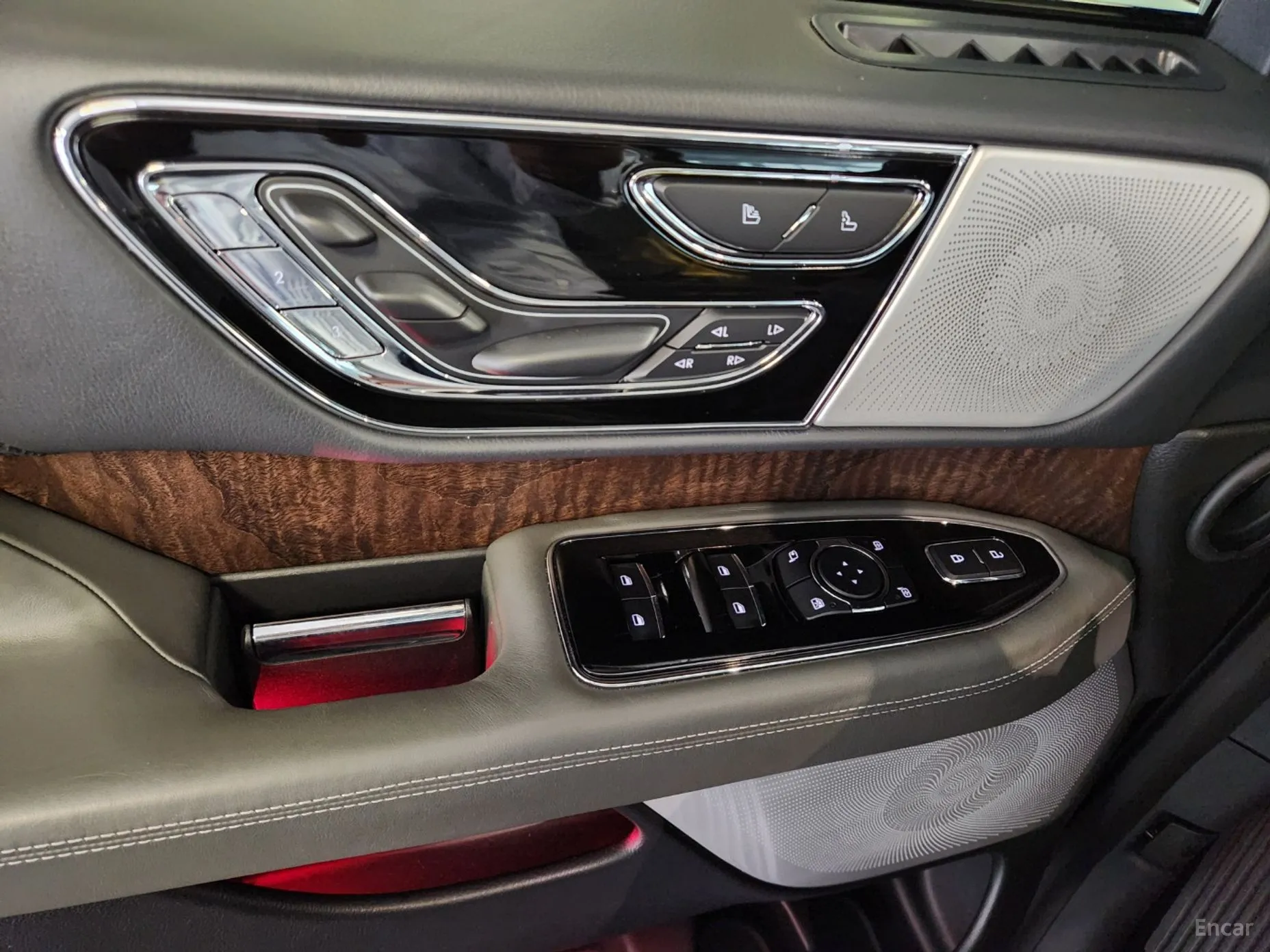 Lincoln Navigator 4th generation превью 18