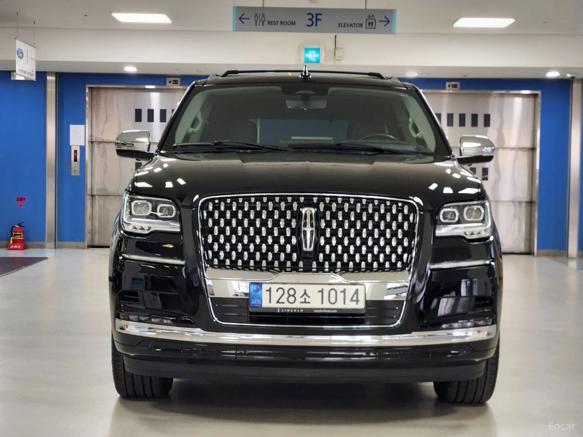 Lincoln Navigator 4th generation превью 3