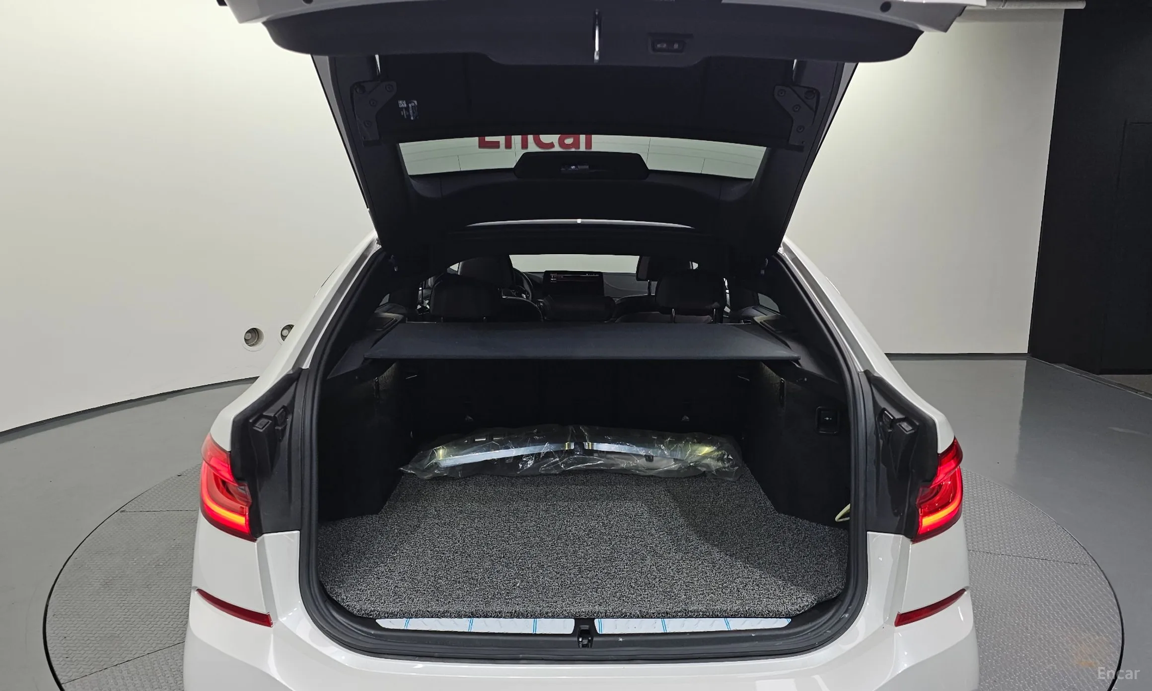 BMW 6-Series GT (G32) превью 18