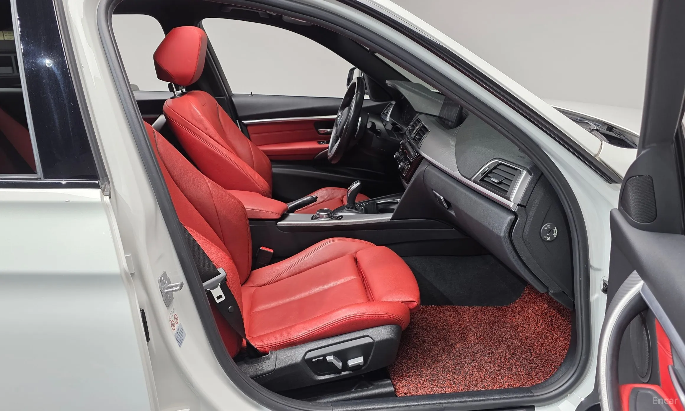 BMW 3 Series (F30) превью 11