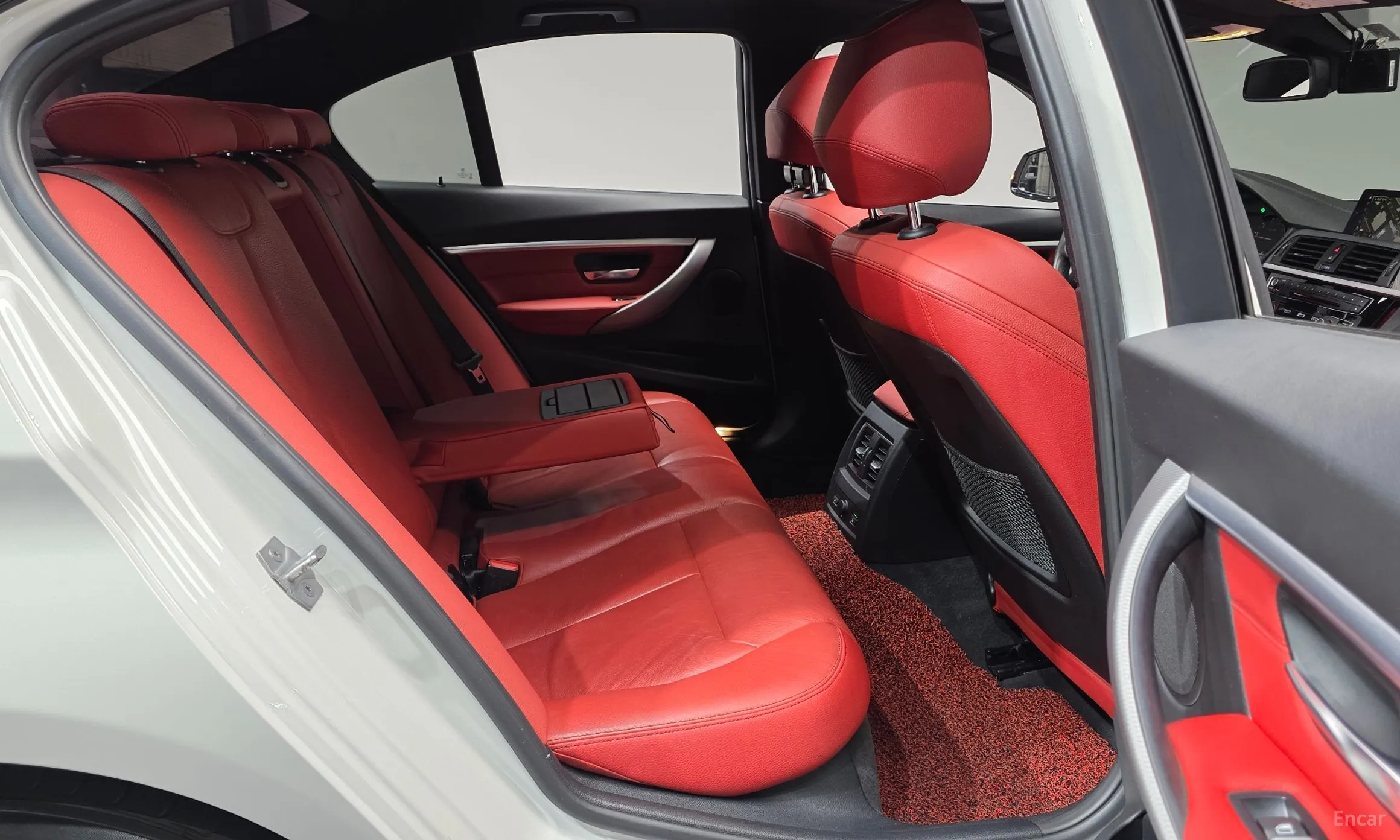 BMW 3 Series (F30) превью 12