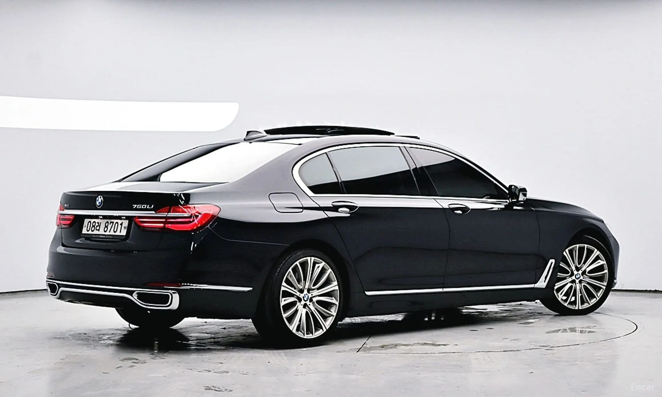 BMW 7 Series (G11) превью 4