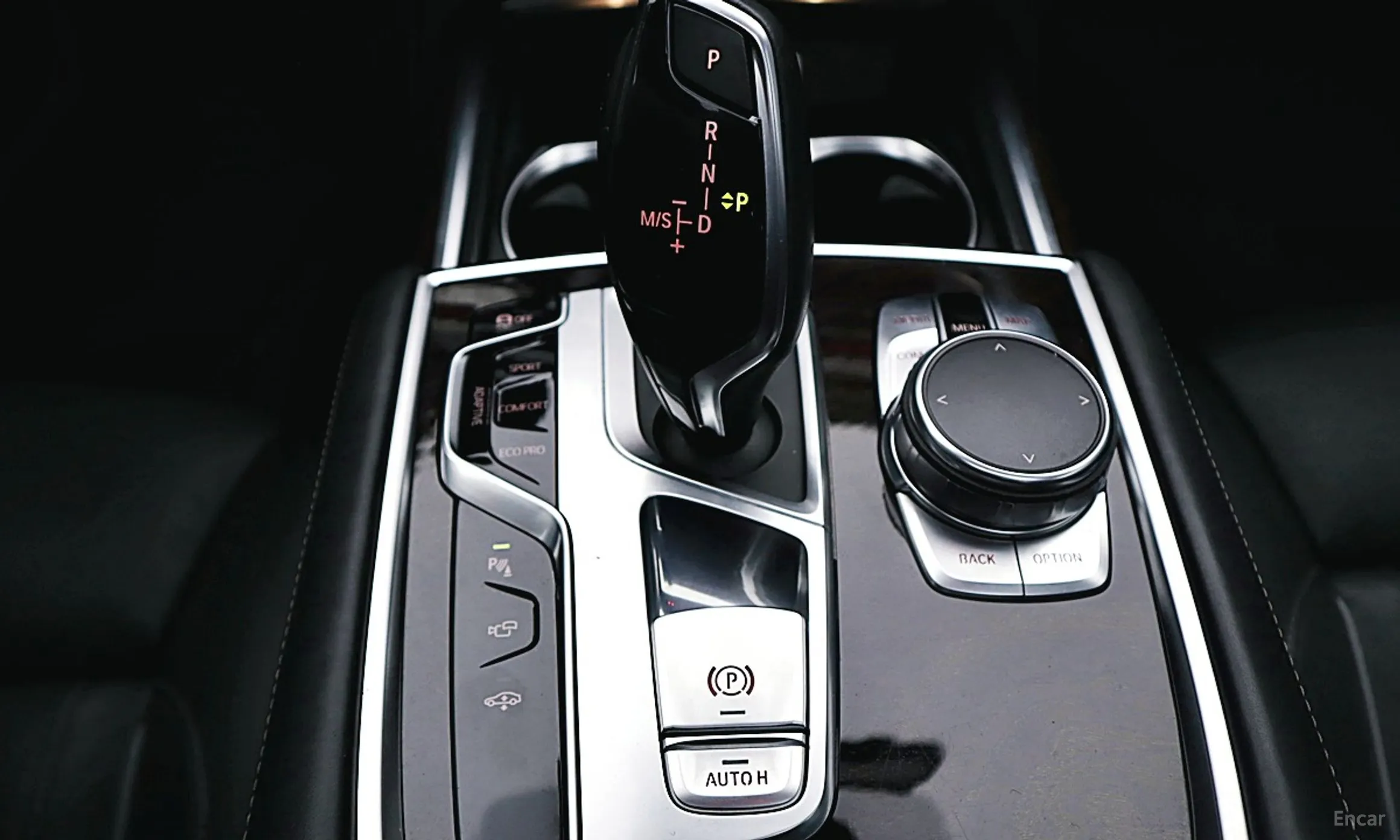 BMW 7 Series (G11) превью 9