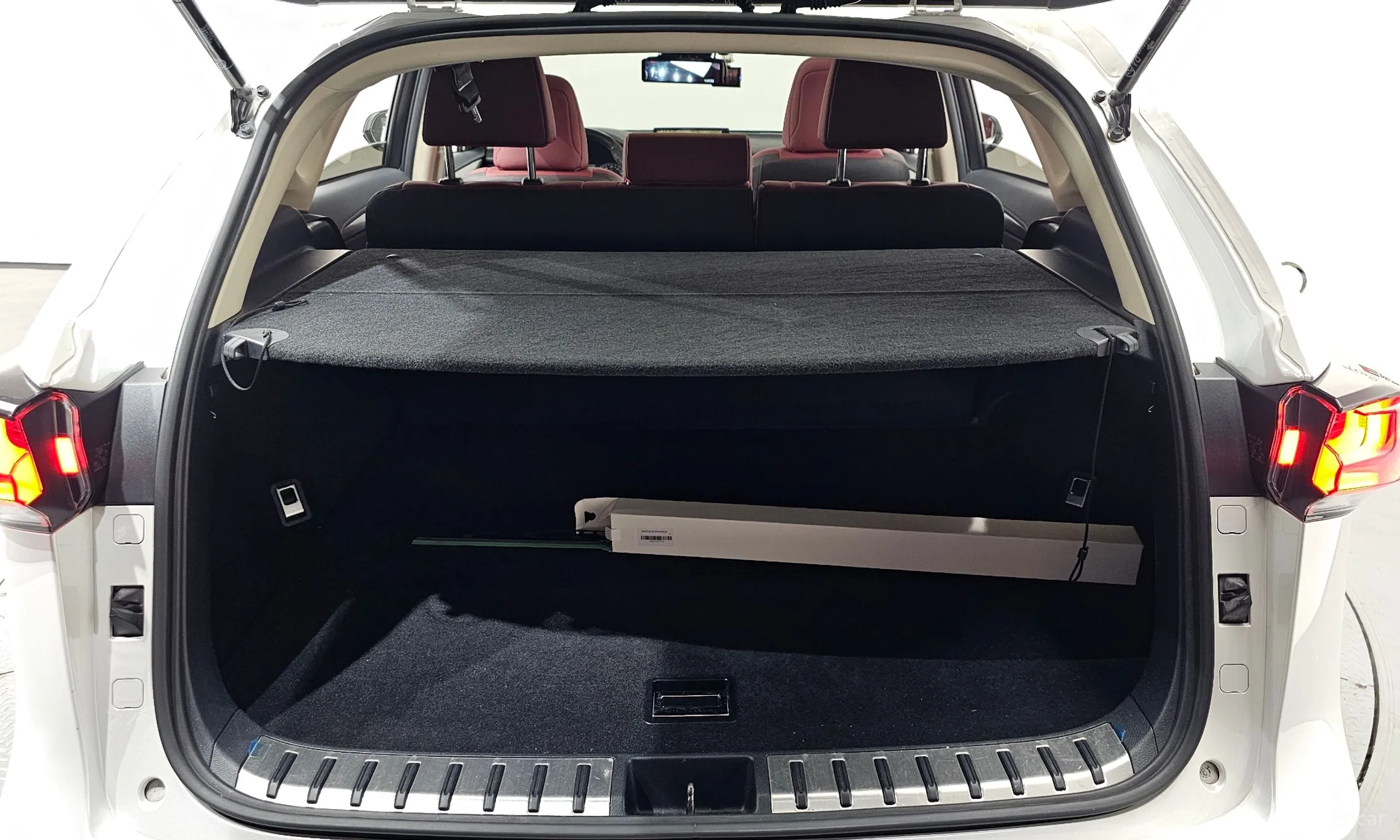 Lexus NX300h превью 16