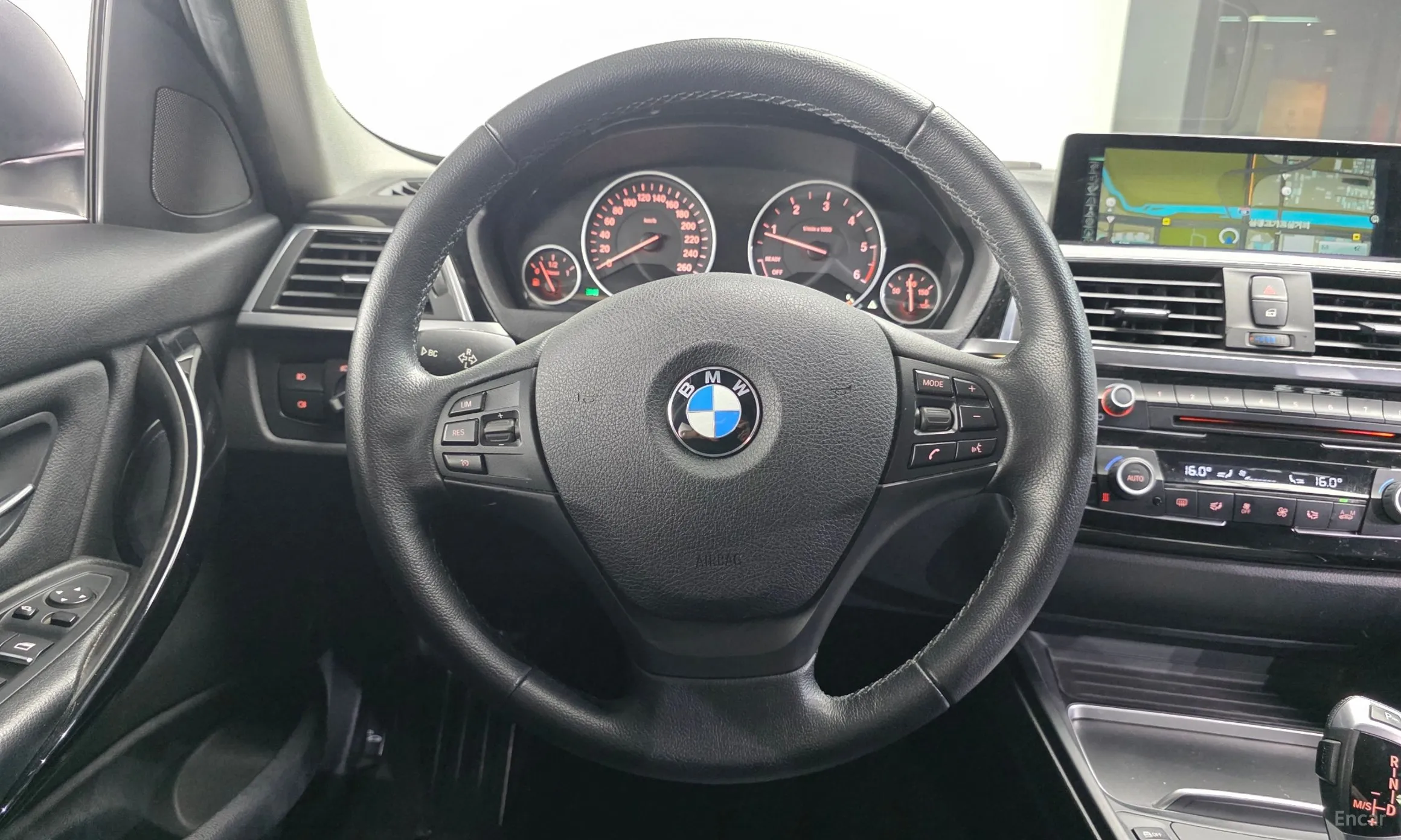 BMW 3 Series (F30) превью 13