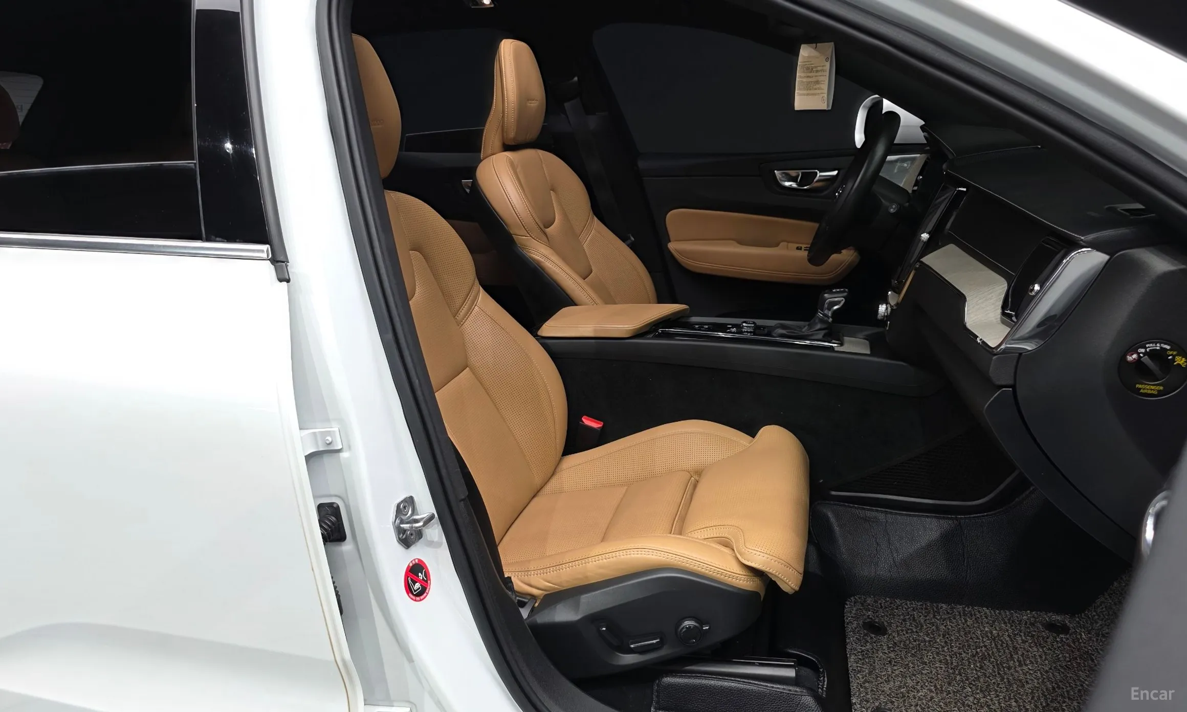 Volvo XC60 Gen 2 превью 11