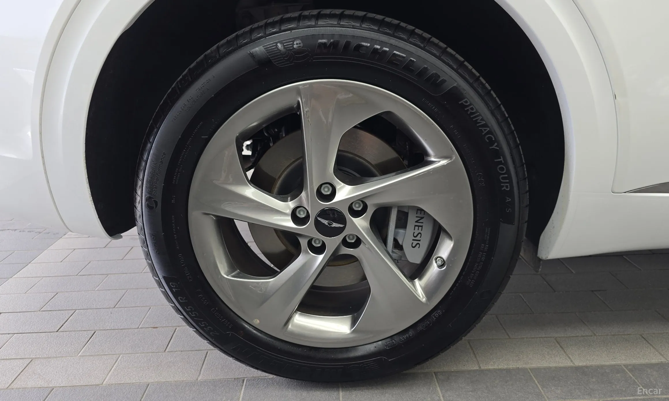 Genesis GV70 превью 5