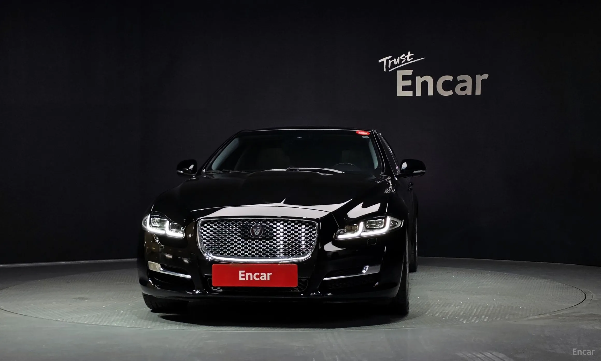 Jaguar All New XJ превью 3