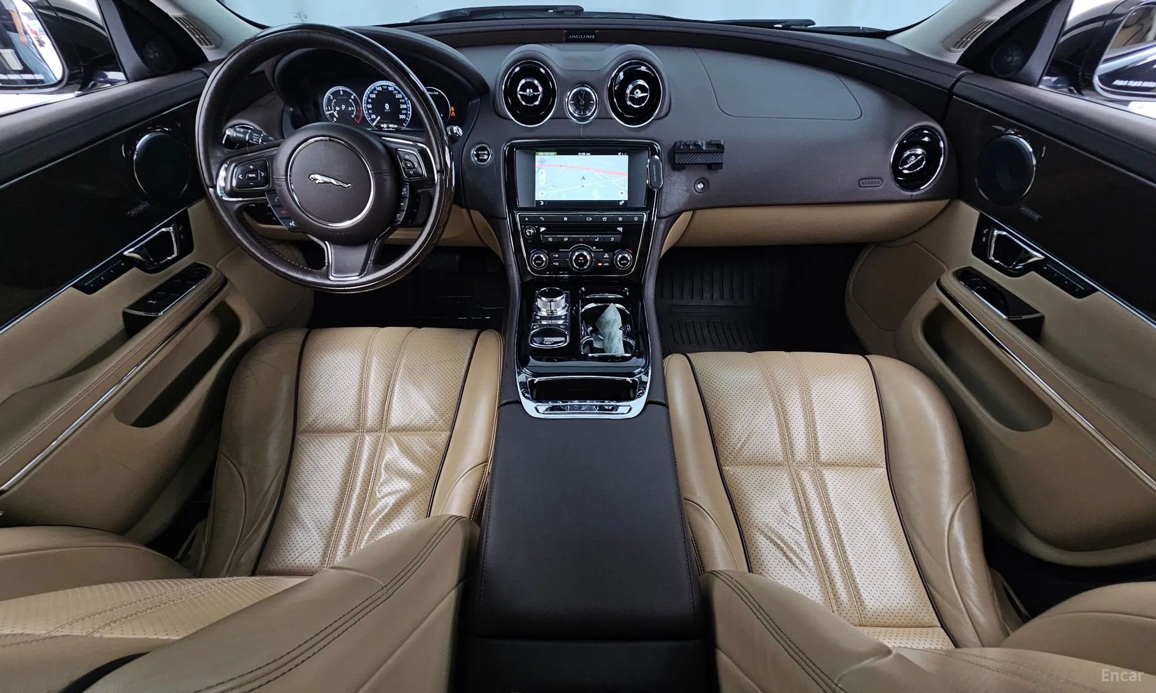 Jaguar All New XJ превью 7