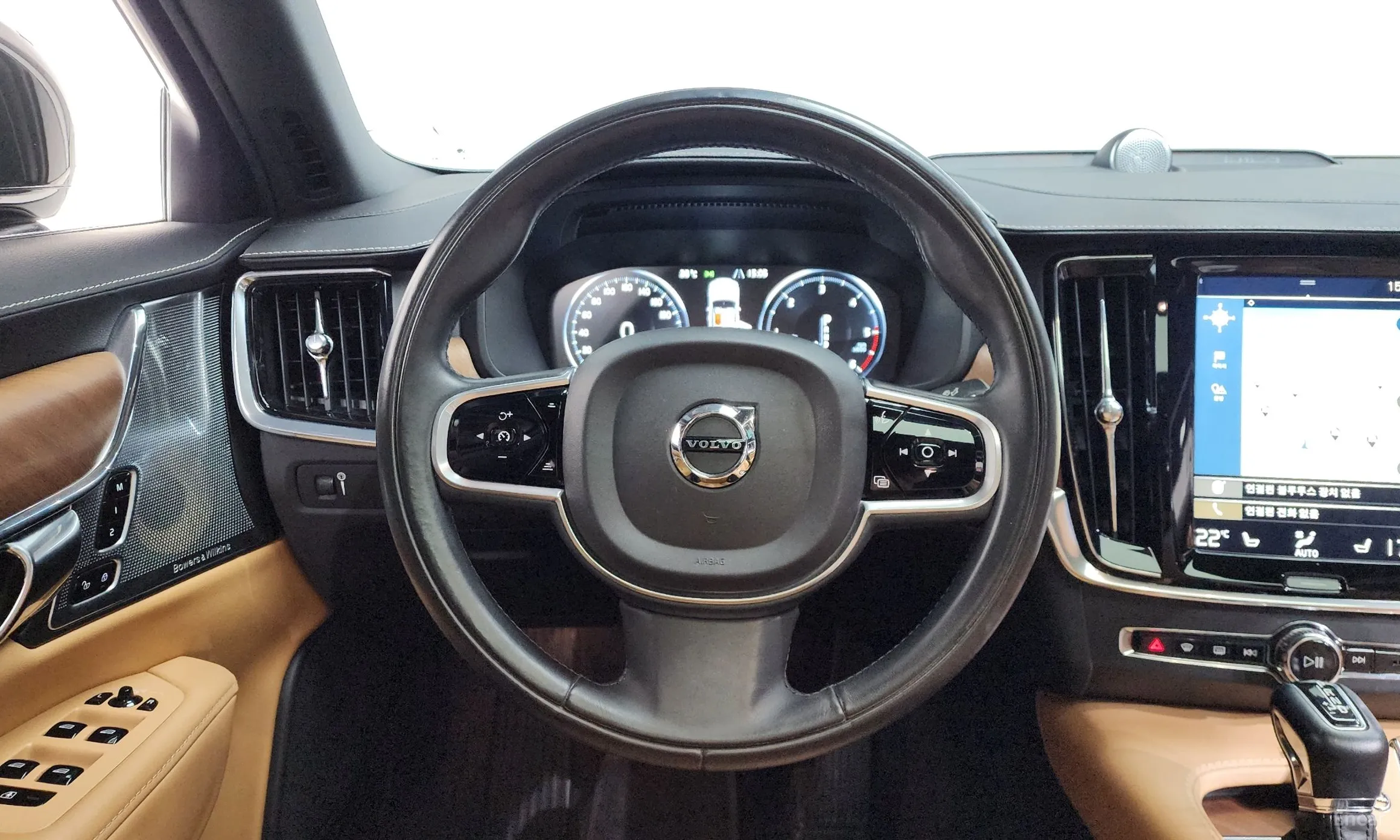 Volvo S90 превью 13