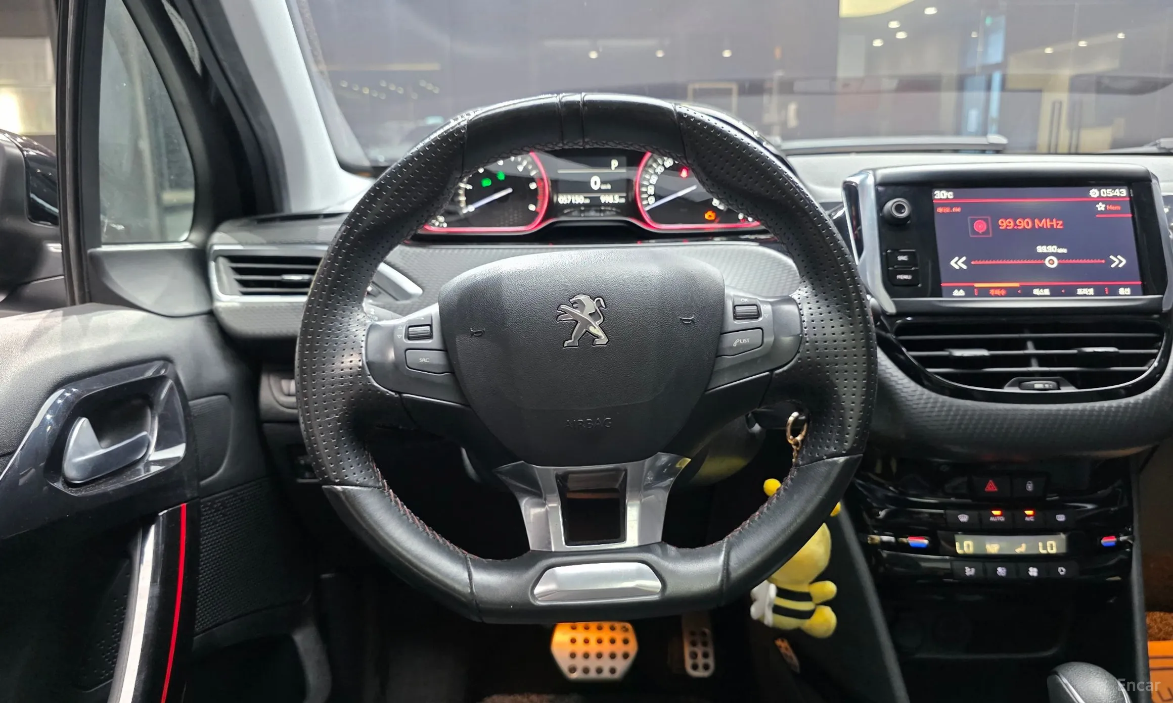Peugeot 2008. превью 14