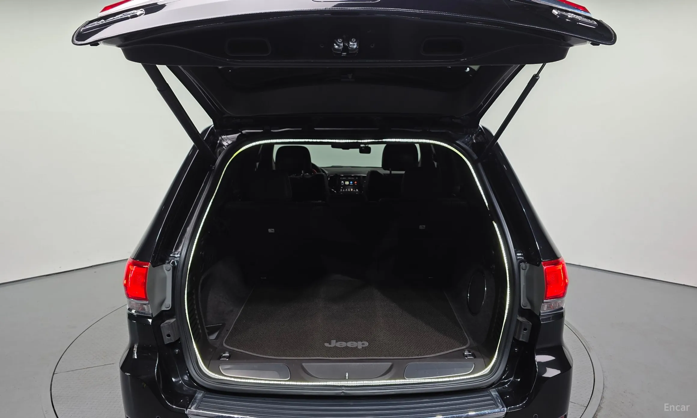 Jeep Grand Cherokee превью 20