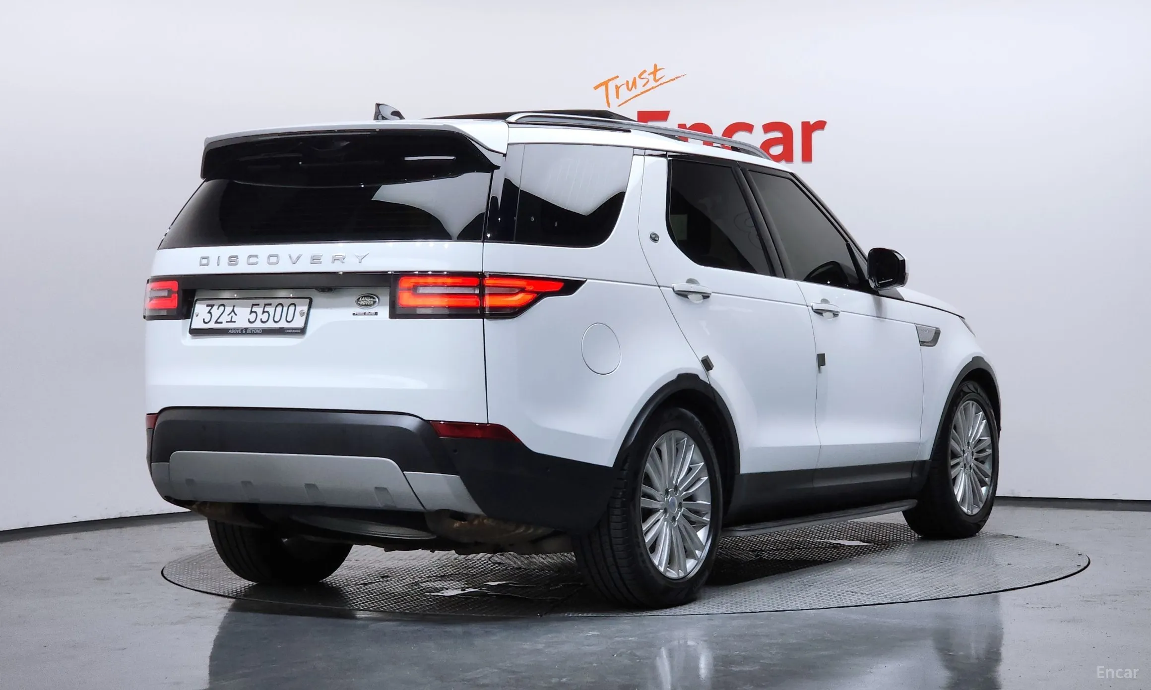 Land Rover Discovery 5 превью 2