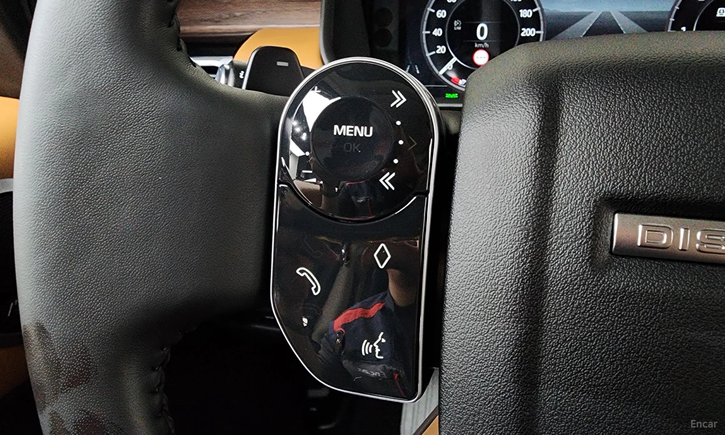 Land Rover Discovery 5 превью 17