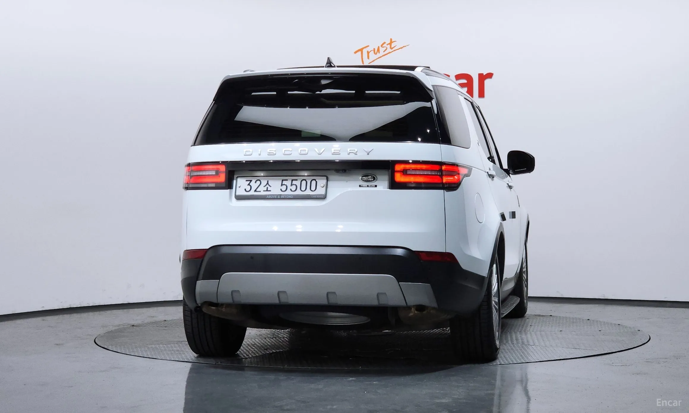 Land Rover Discovery 5 превью 4