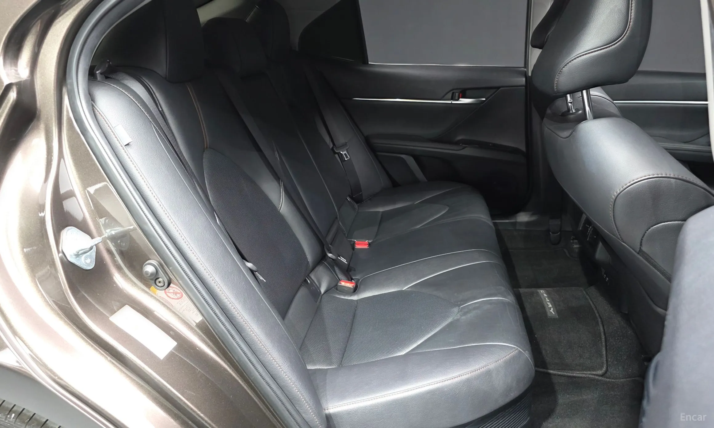Toyota Camry (XV70) превью 12