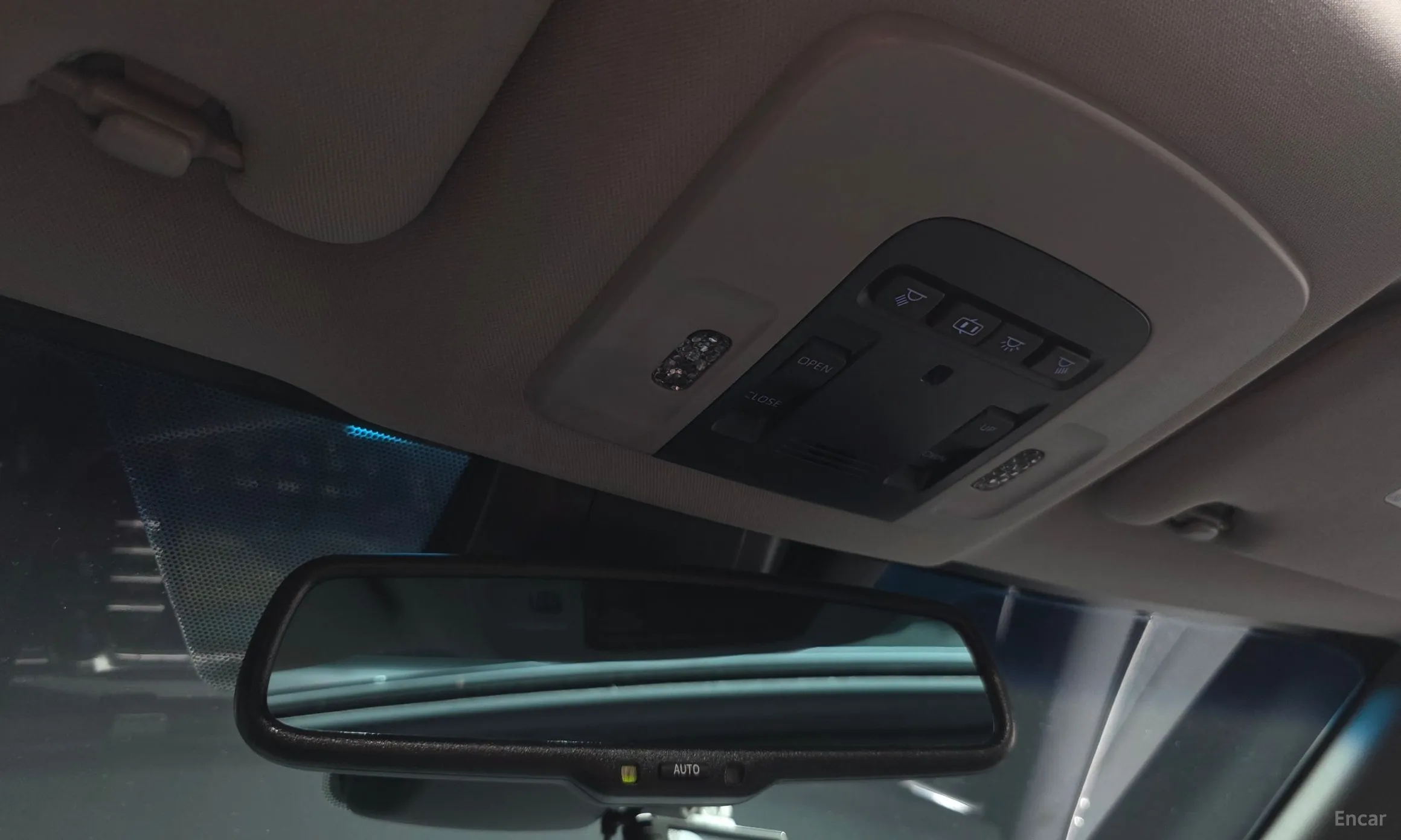Toyota Camry (XV70) превью 19