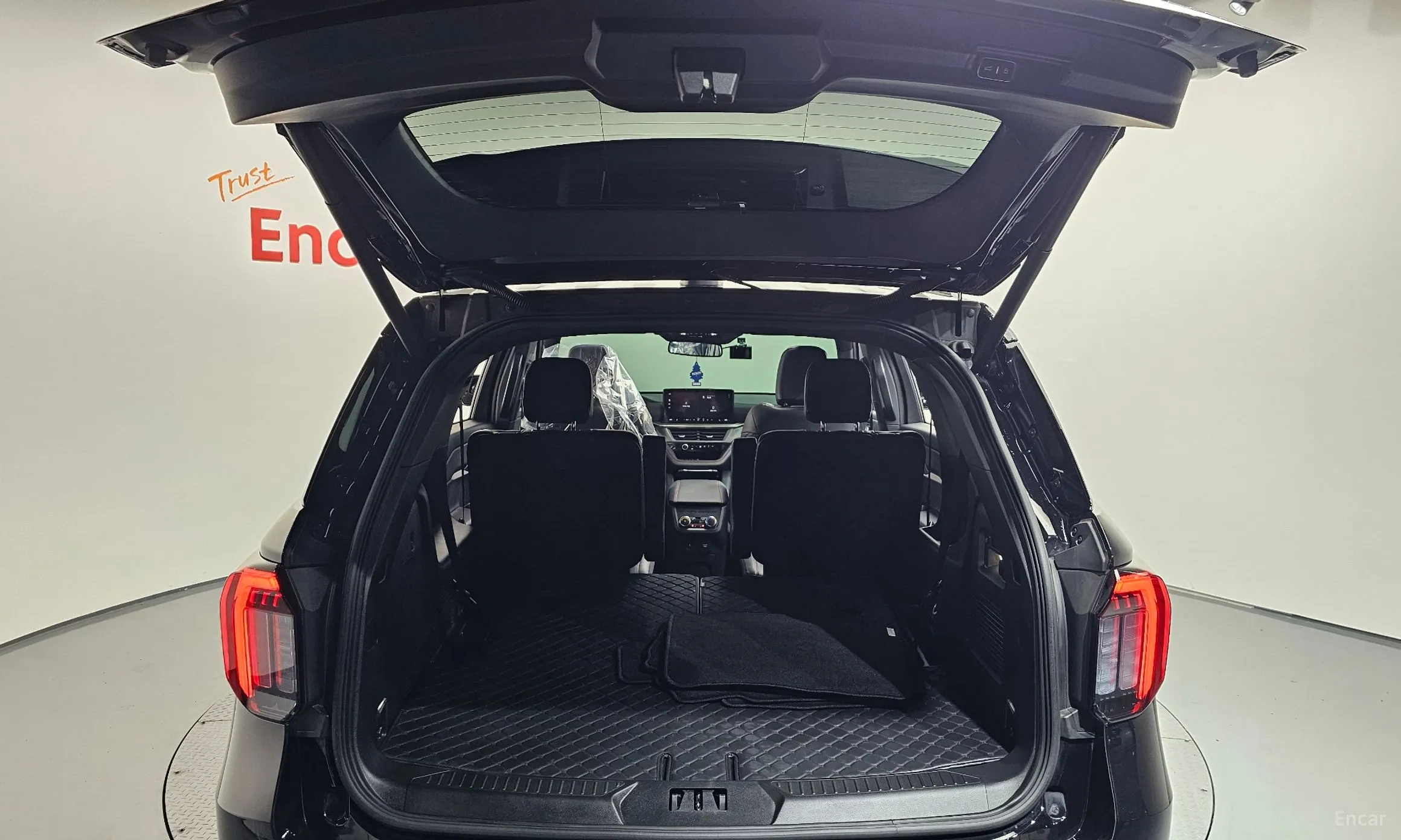 Ford Explorer 6th Generation превью 19