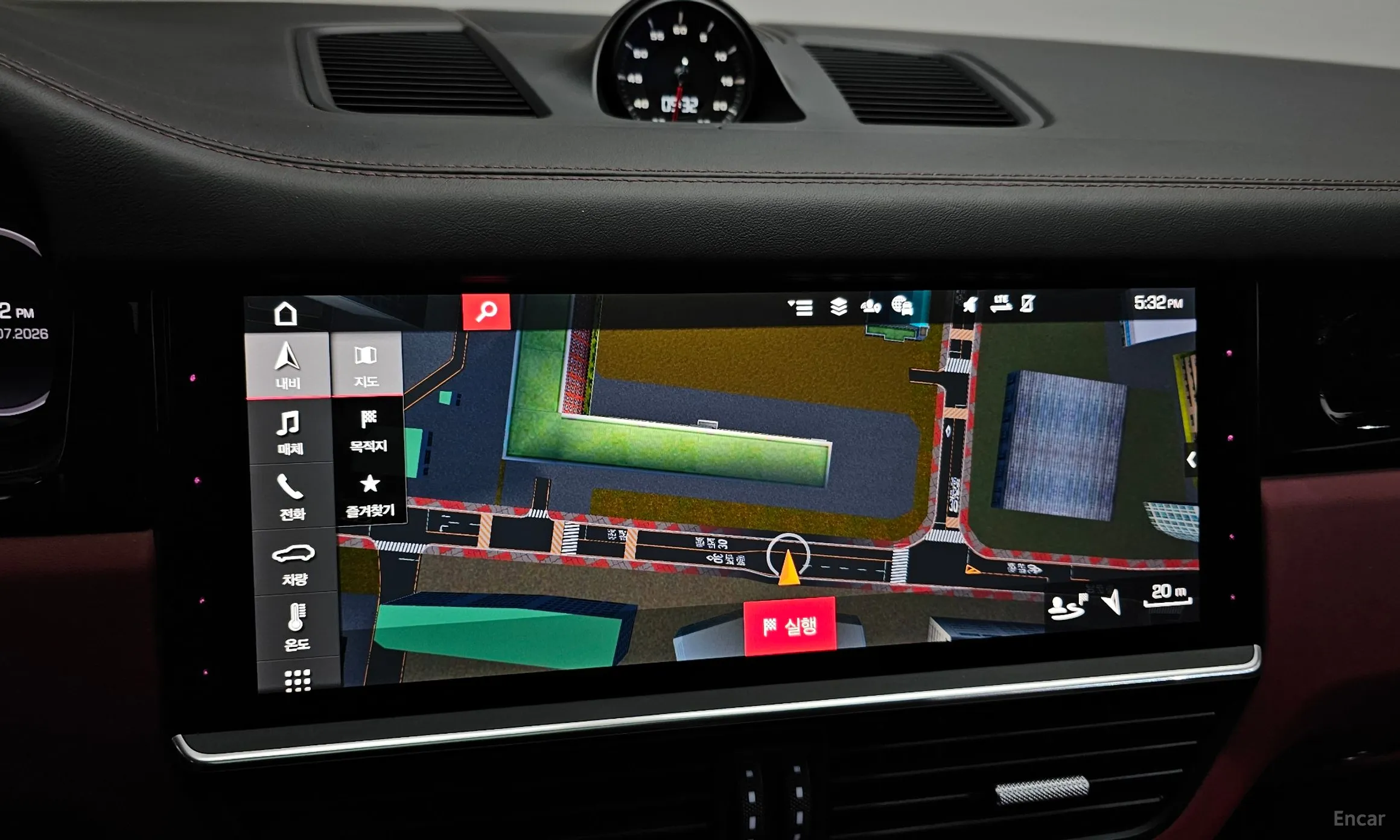Porsche Cayenne (PO536) превью 14