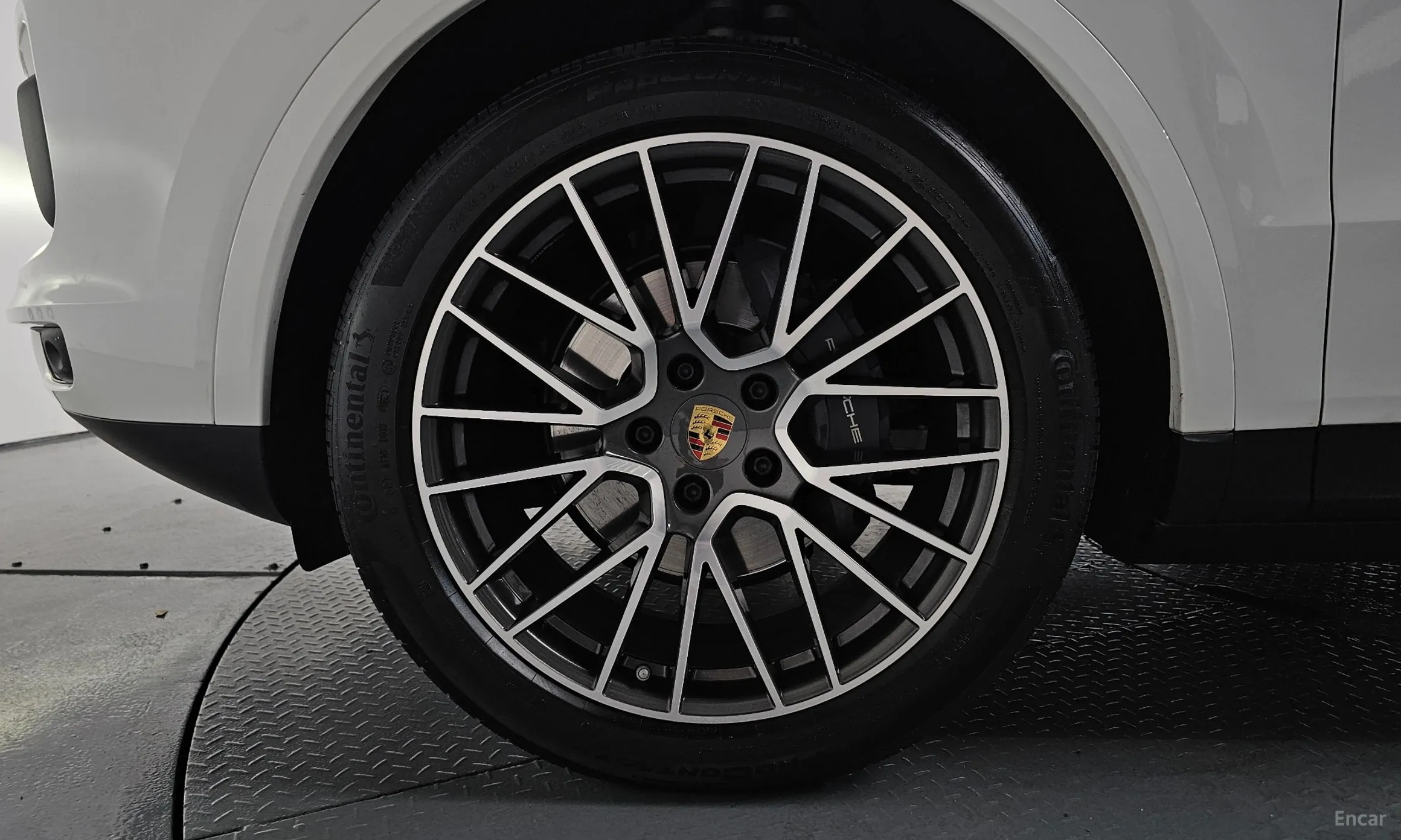 Porsche Cayenne (PO536) превью 5